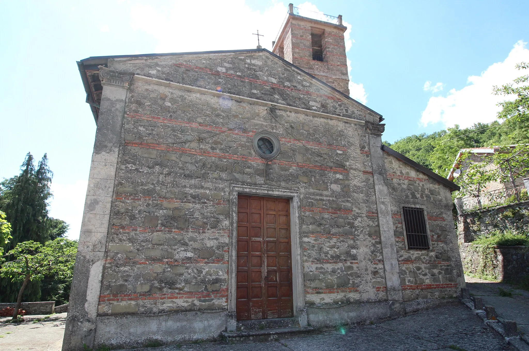 Photo showing: church San Martino, Mommio, hamlet of Fivizzano, Tuscany, Italy