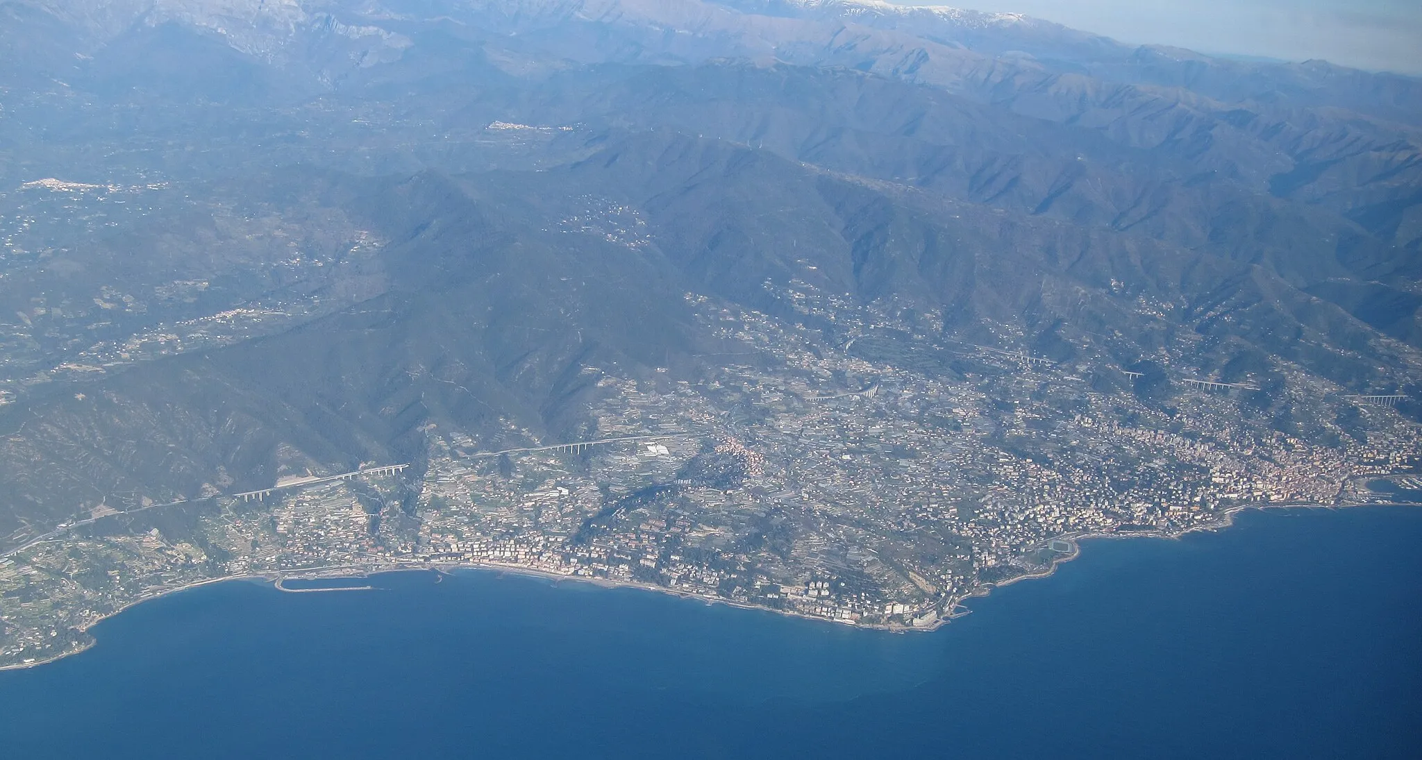 Photo showing: The Italian Riviera from Ospedaletti to Sanremo, seen from the sky
