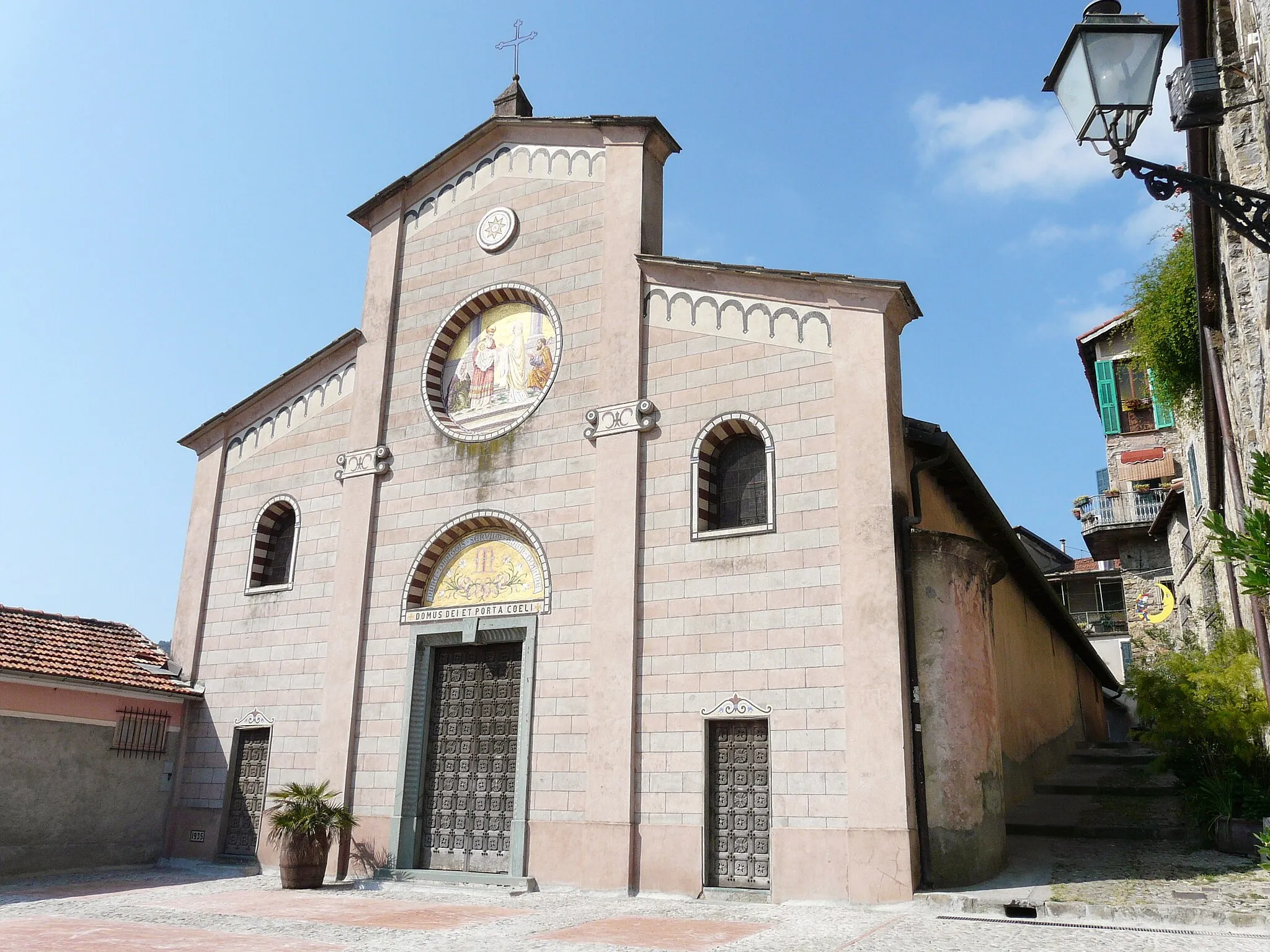 Photo showing: Chiesa della Purificazione di Maria, Apricale, Liguria, Italia