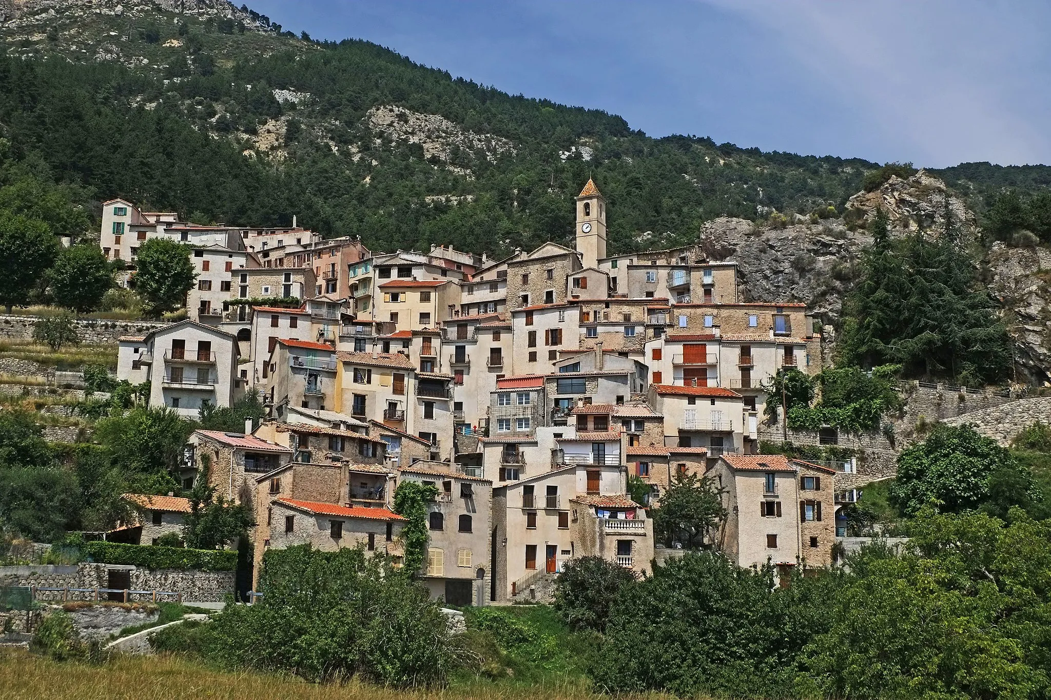 Photo showing: Vue de Toudon depuis le bas du village