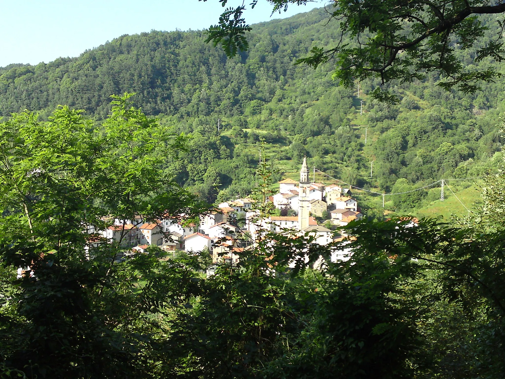 Photo showing: Panorama di Casoni dalla strada di Vallescura