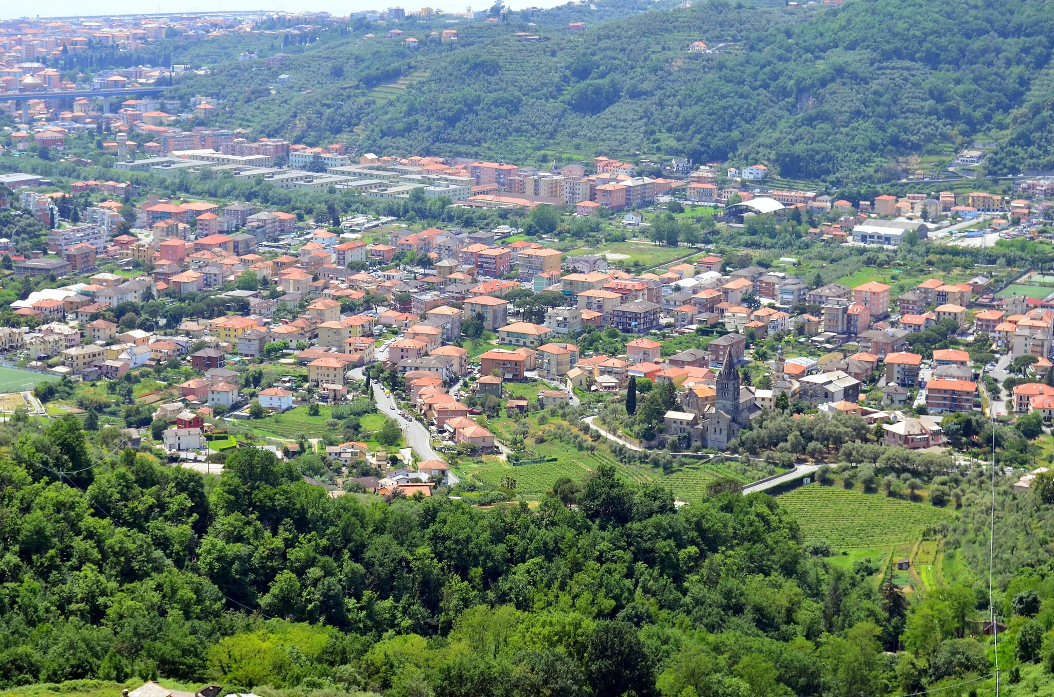 Photo showing: Panorama di Cogorno dalla frazione di Breccanecca, Liguria, Italia