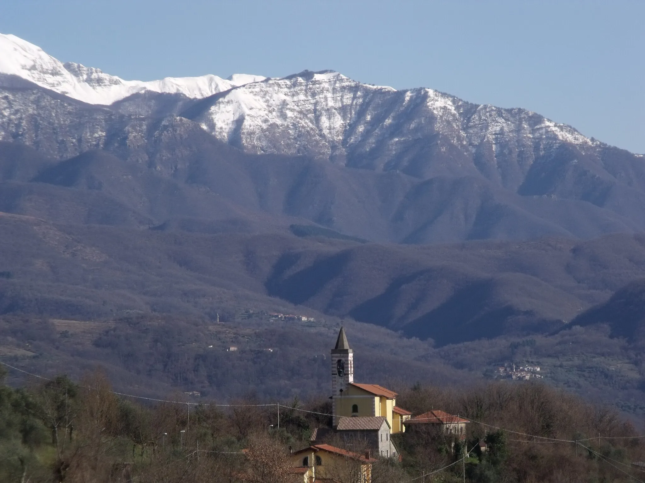Photo showing: Church Santa Maria Assunta e San Lorenzo a Dozzano, Part of Pontremoli, Apuan Alps, Province of Massa-Carrara, Tuscany, Italy