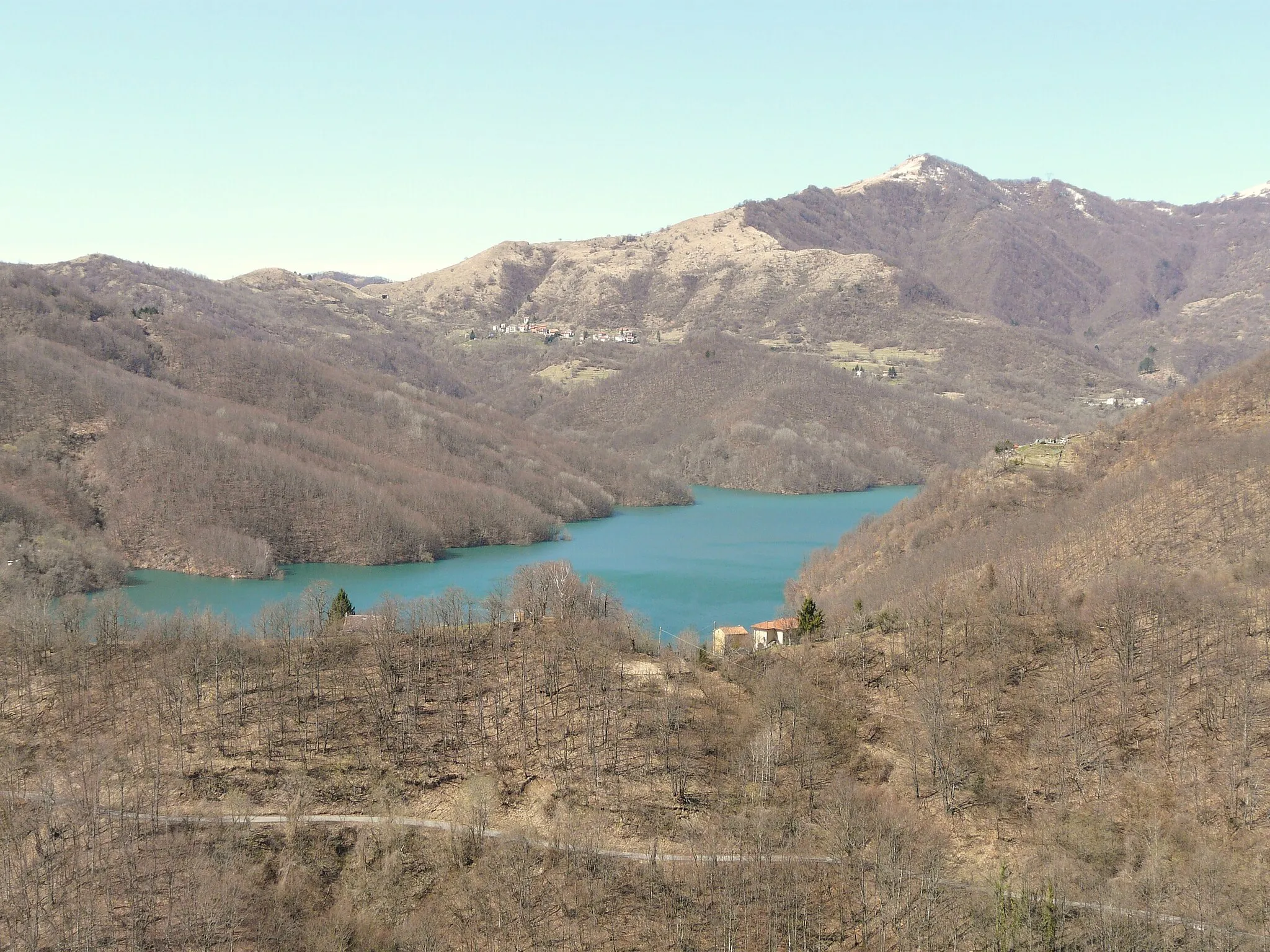Photo showing: Lago del Brugneto visto da Fascia, Liguria, Italia