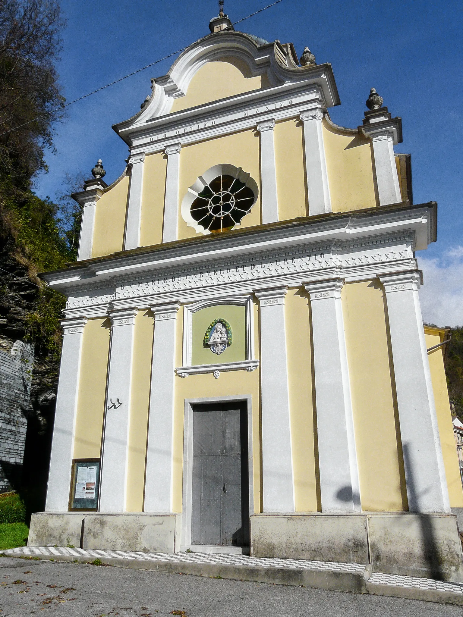 Photo showing: Chiesa di San Lorenzo, Roccatagliata, Neirone, Liguria, Italia