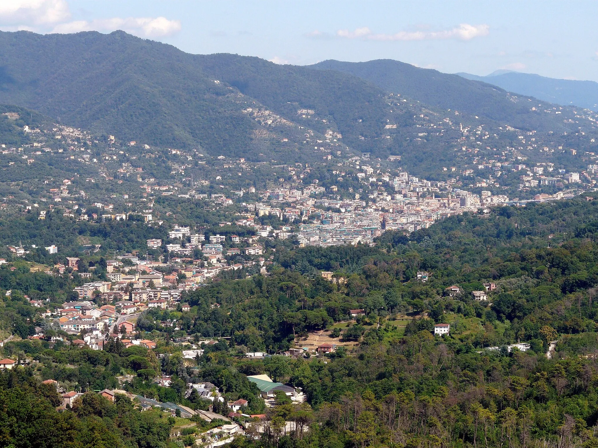 Photo showing: Panorama di Rapallo dalla frazione di San Martino di Noceto, Rapallo, Liguria, Italia