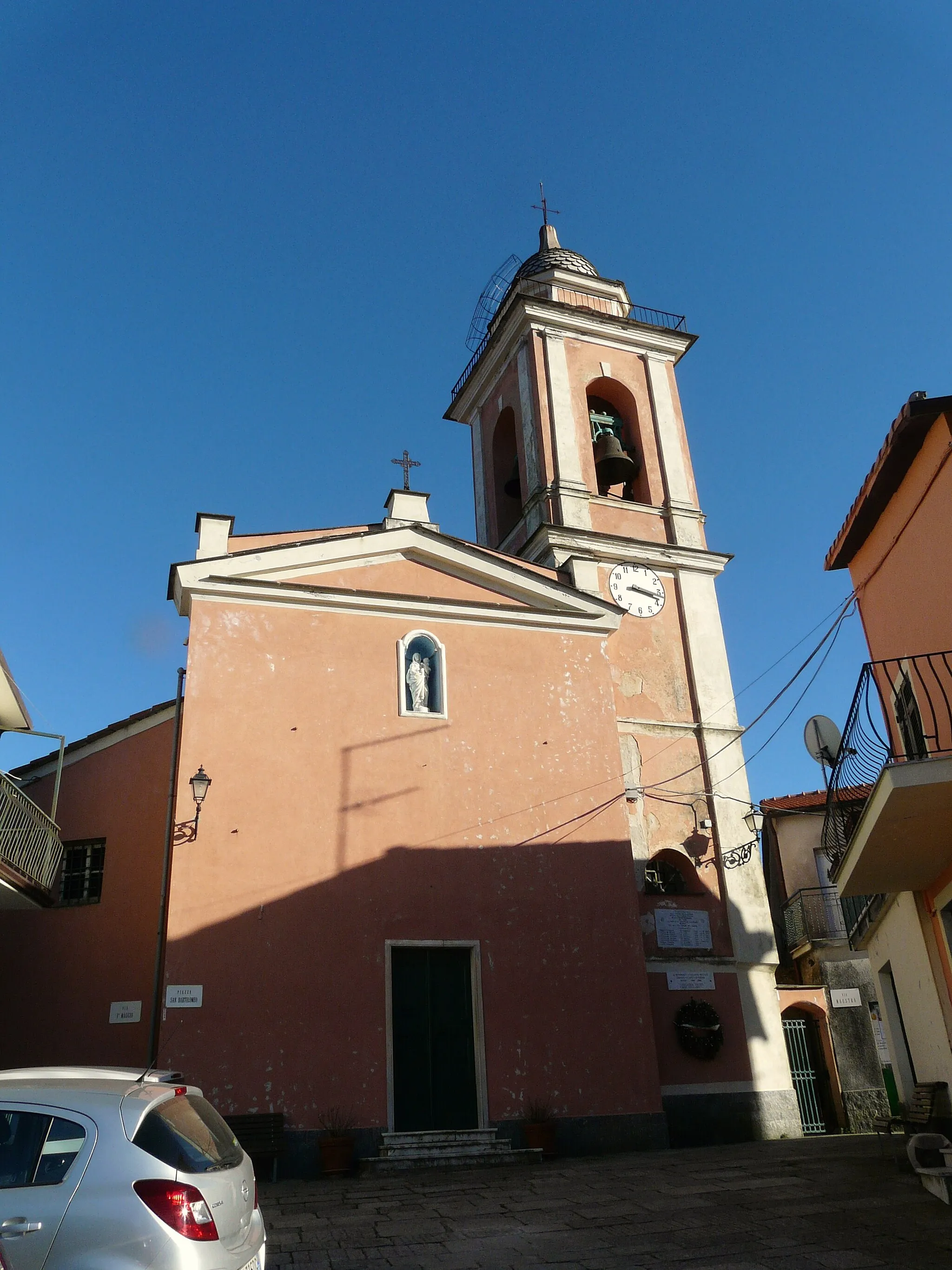 Photo showing: Complesso della chiesa di San Bartolomeo, Carrodano Superiore, Carrodano, Liguria, Italia