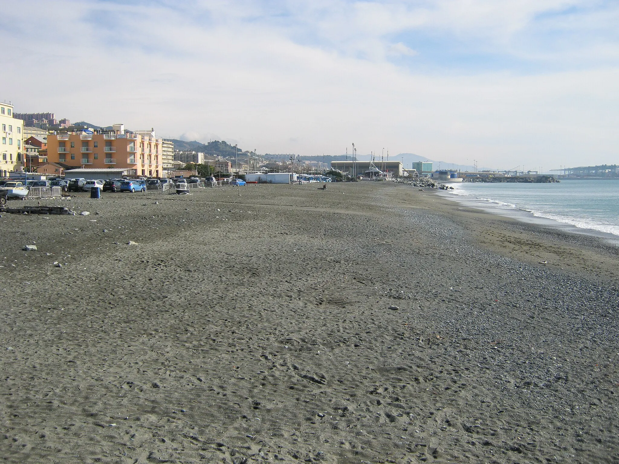 Photo showing: La spiaggia "di san Ambrogio" a Voltri. Ovvero, la spiaggia a levante della foce del Leira