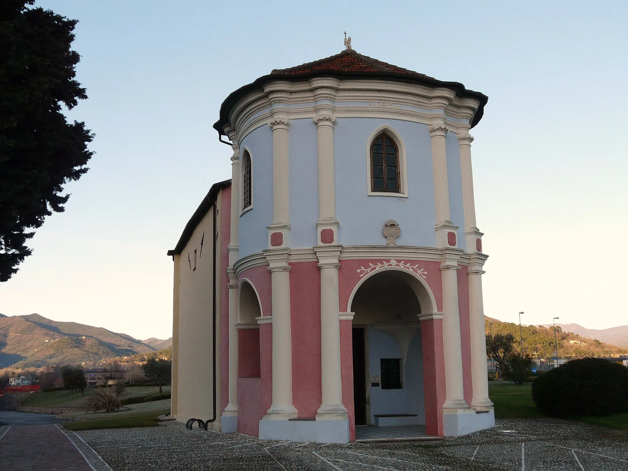 Photo showing: Santuario di Nostra Signora delle Grazie, Villanova d'Albenga, Liguria, Italia