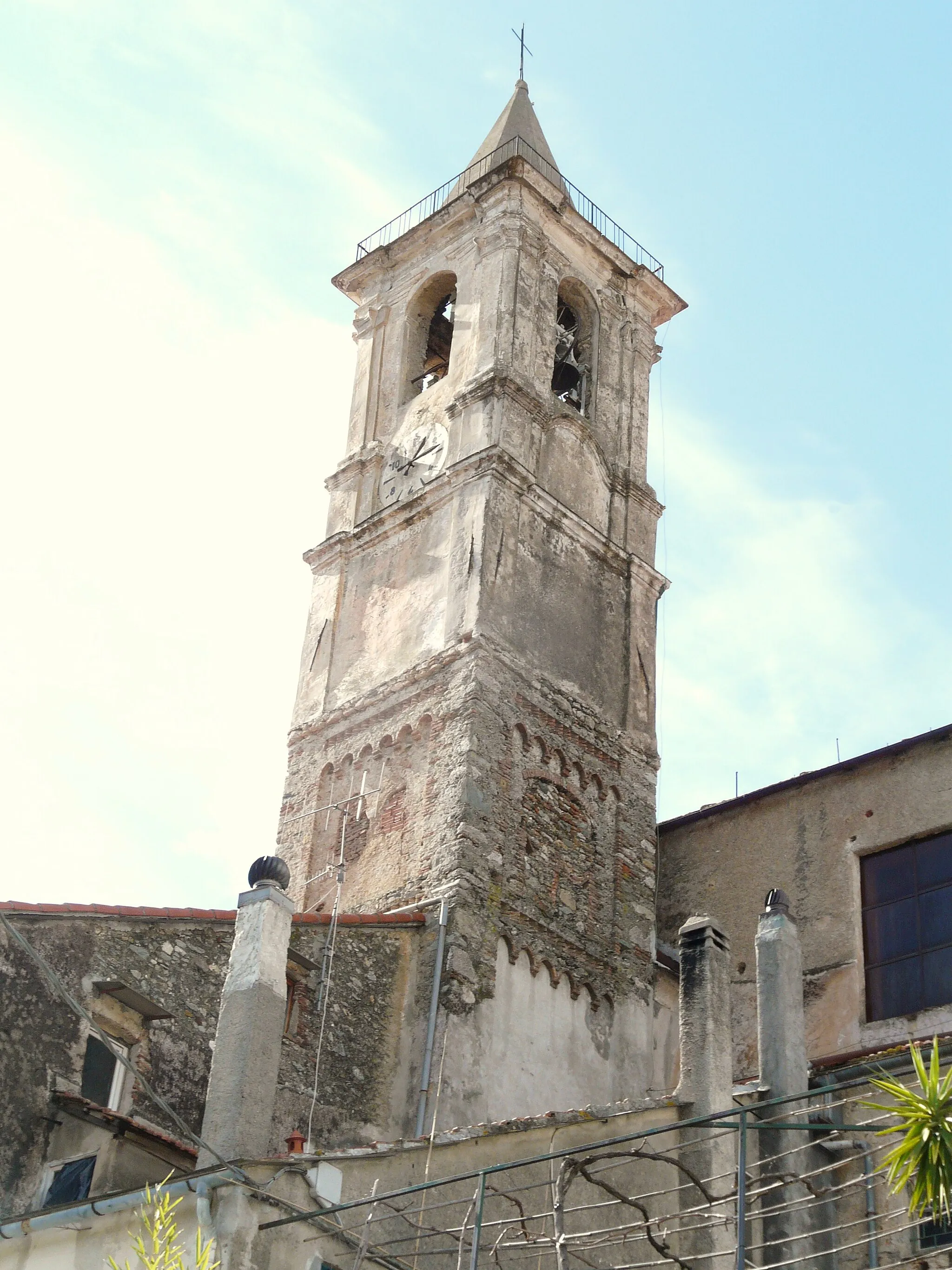 Photo showing: Il campanile della chiesa di San Lorenzo di Feglino, Orco Feglino, Liguria, Italia