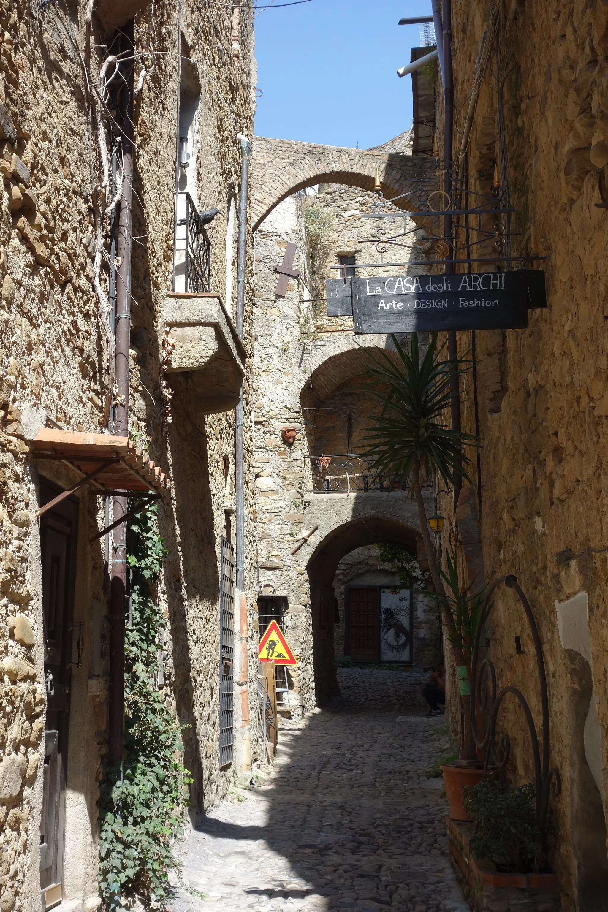 Photo showing: Bussana Vecchia near Sanremo, Italy