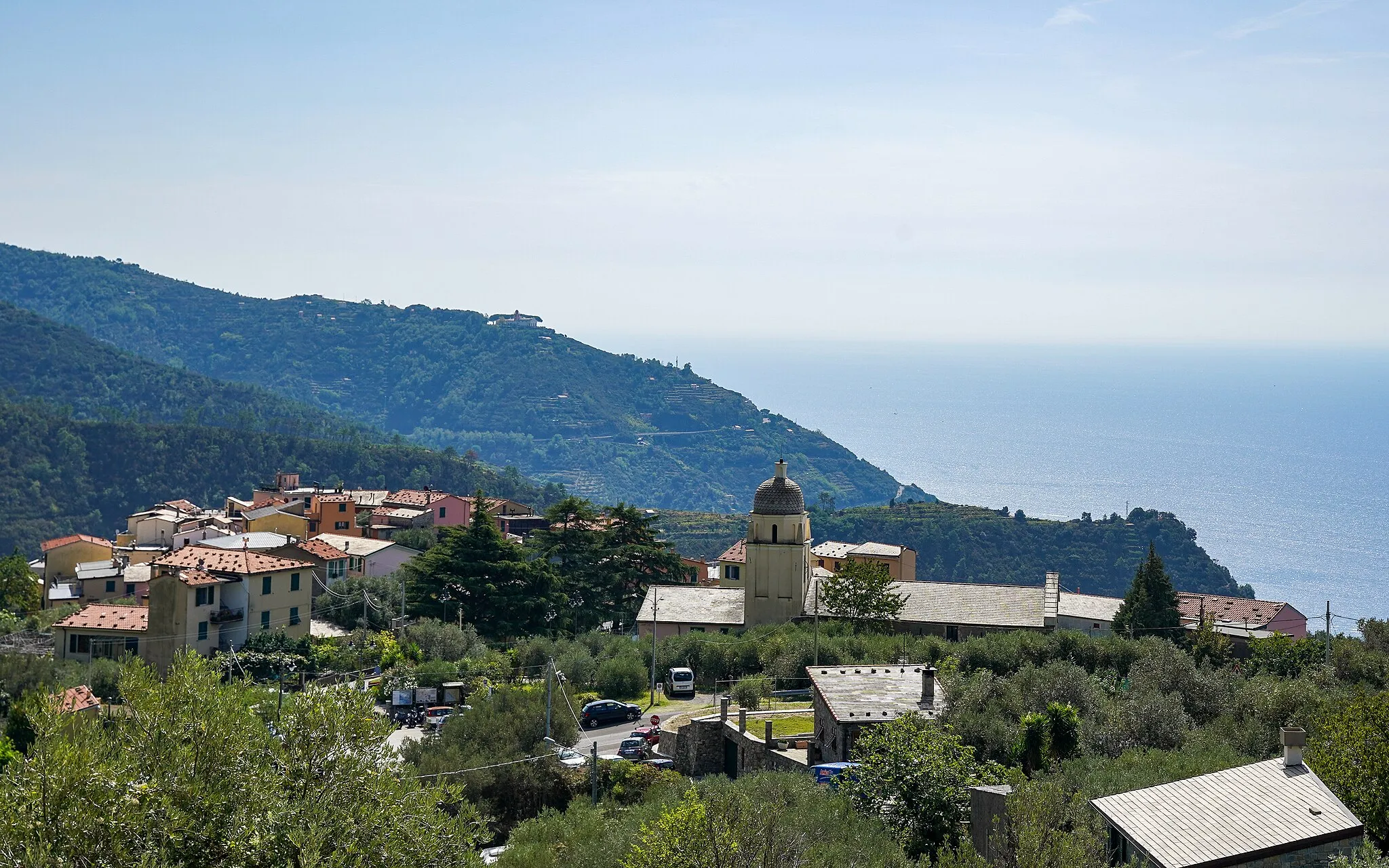 Photo showing: Looking down on Volastra from NE, Sanctuario Nostra Signora della Salute in centre-right. Cinque Terre, Liguria, Italy