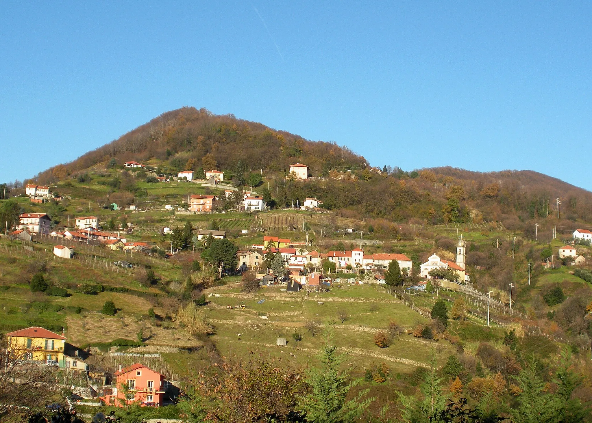 Photo showing: Sant'Olcese (province of Genoa, Italy), the village of Comago