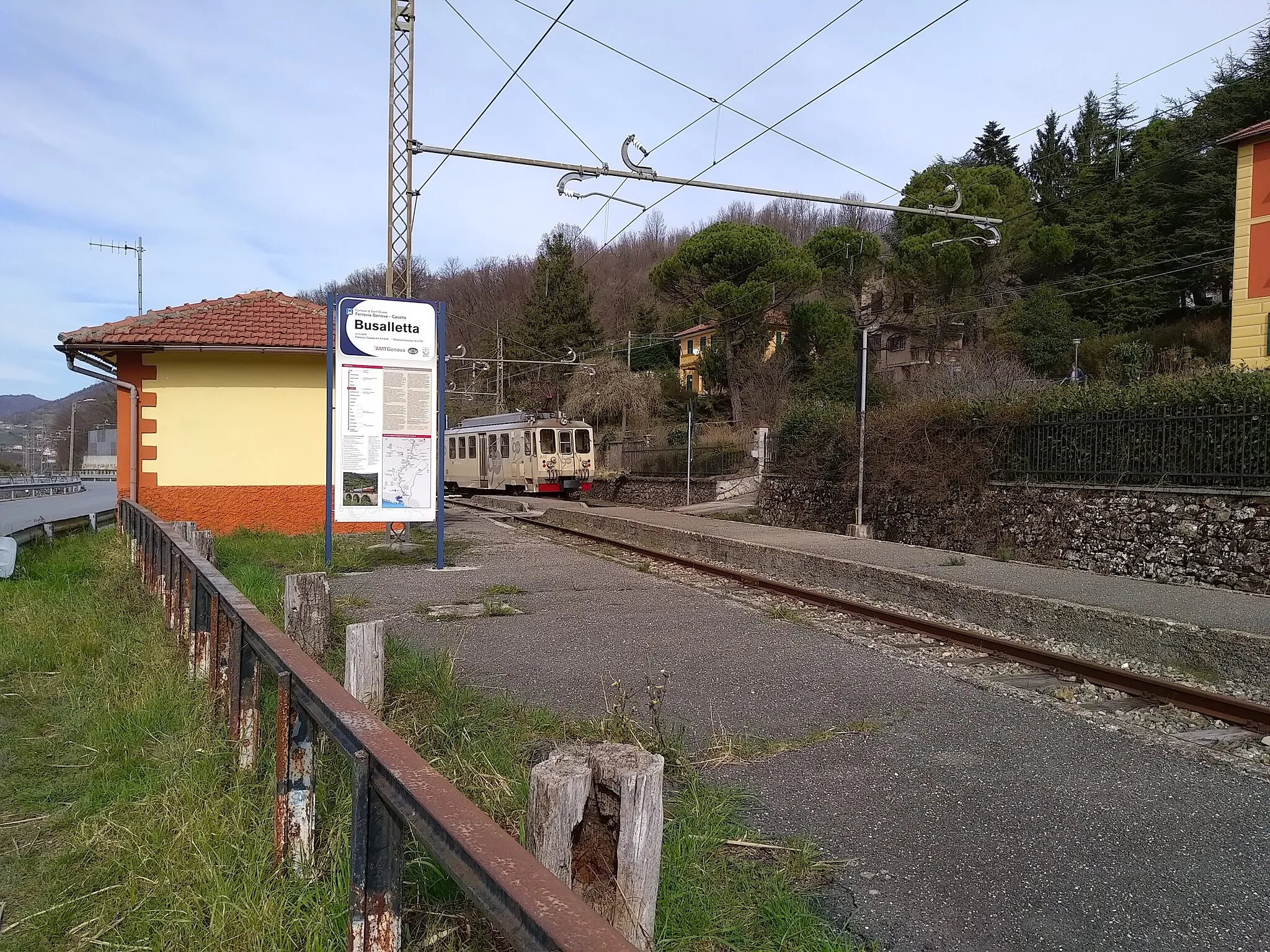 Photo showing: fermata di Busalletta - ferrovia Genova Casella