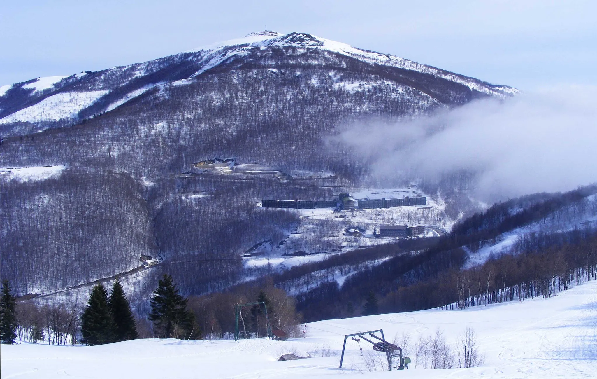 Photo showing: Bric Mindino (CN, Italy) as seen from Monte Berlino