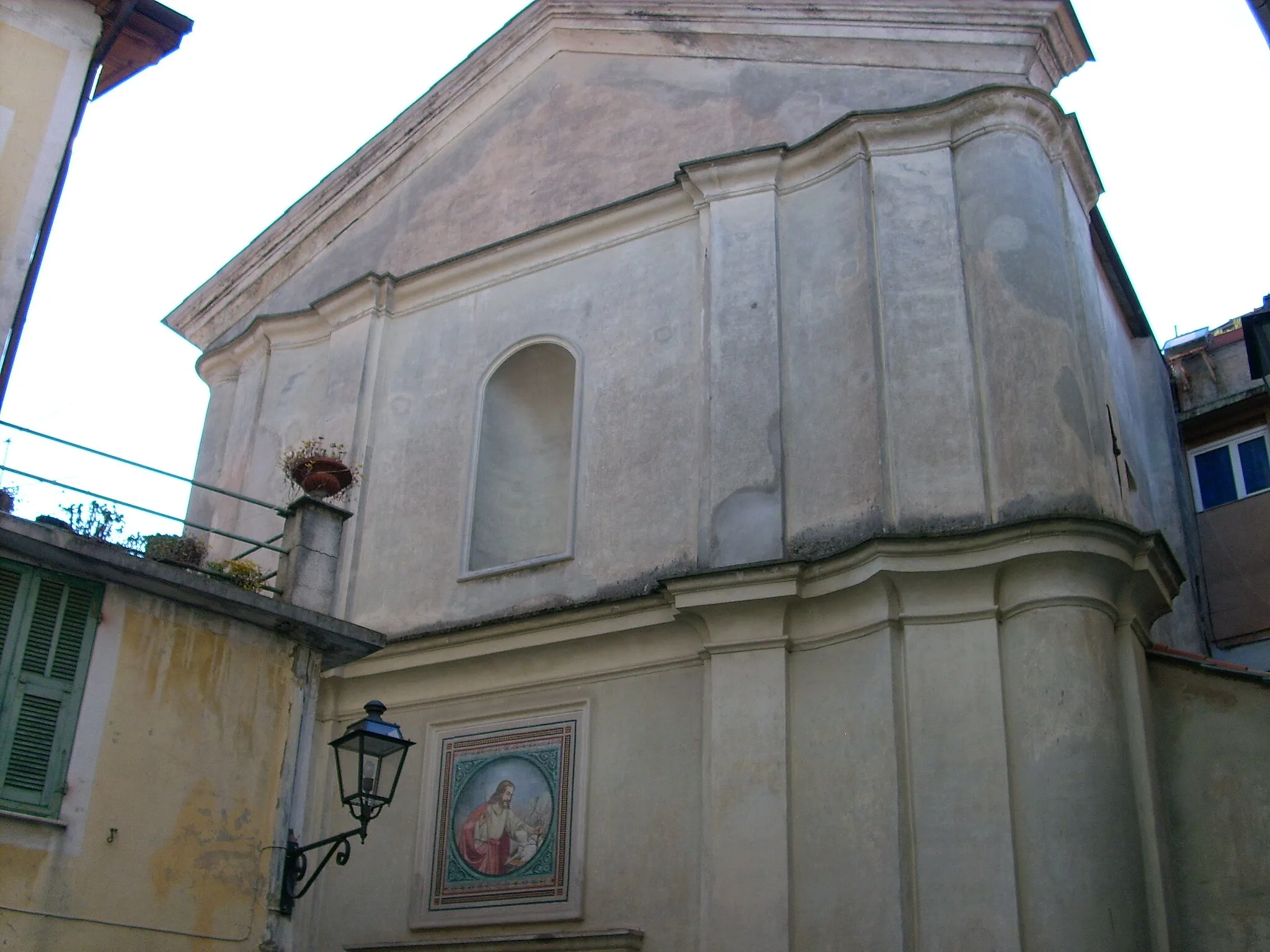 Photo showing: Campanile della chiesa di Santo Stefano di Castel Vittorio, Liguria, Italia