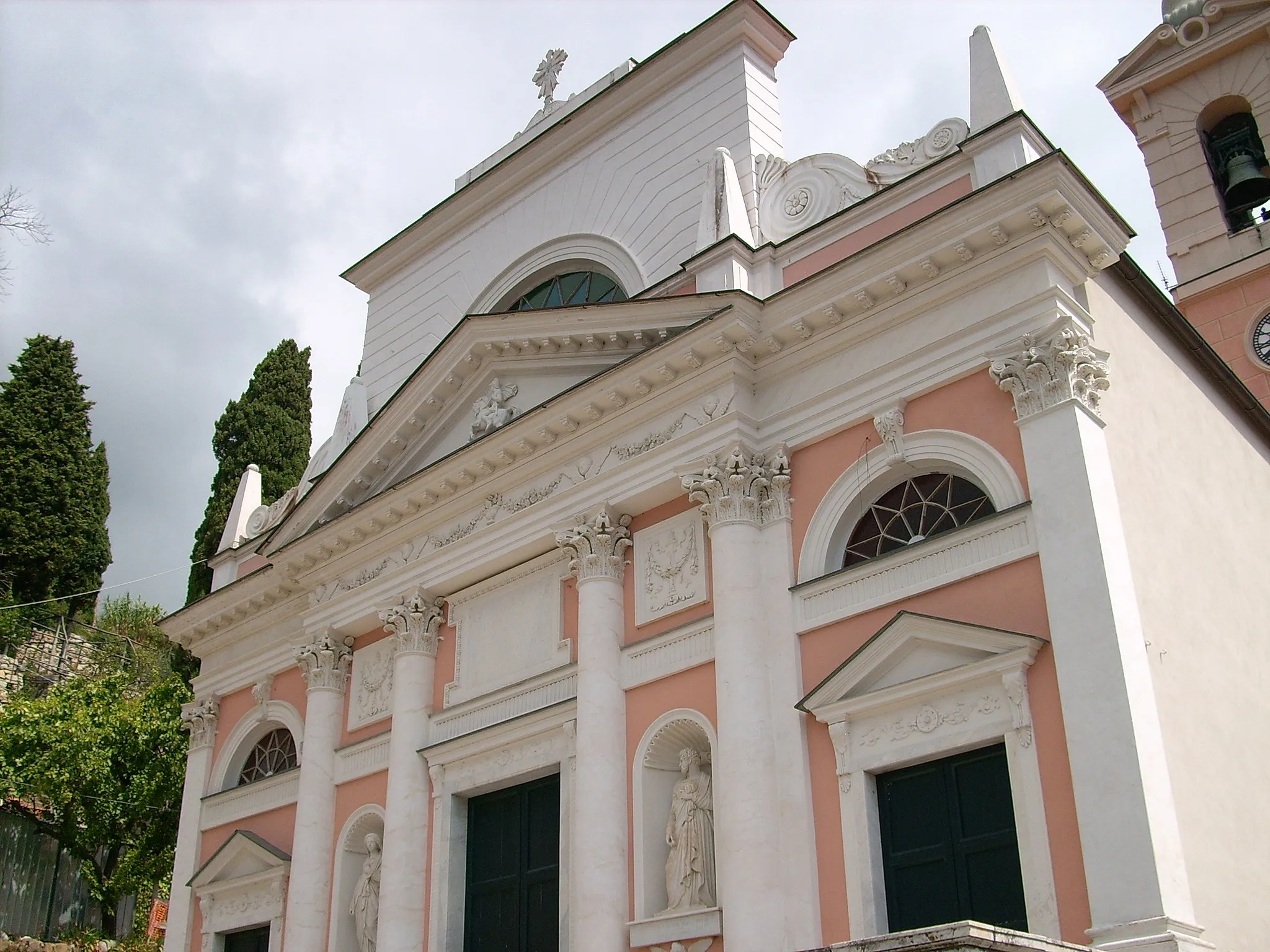 Photo showing: Chiesa di sant'Antonino presso Castiglione Chiavarese, Liguria, Italia