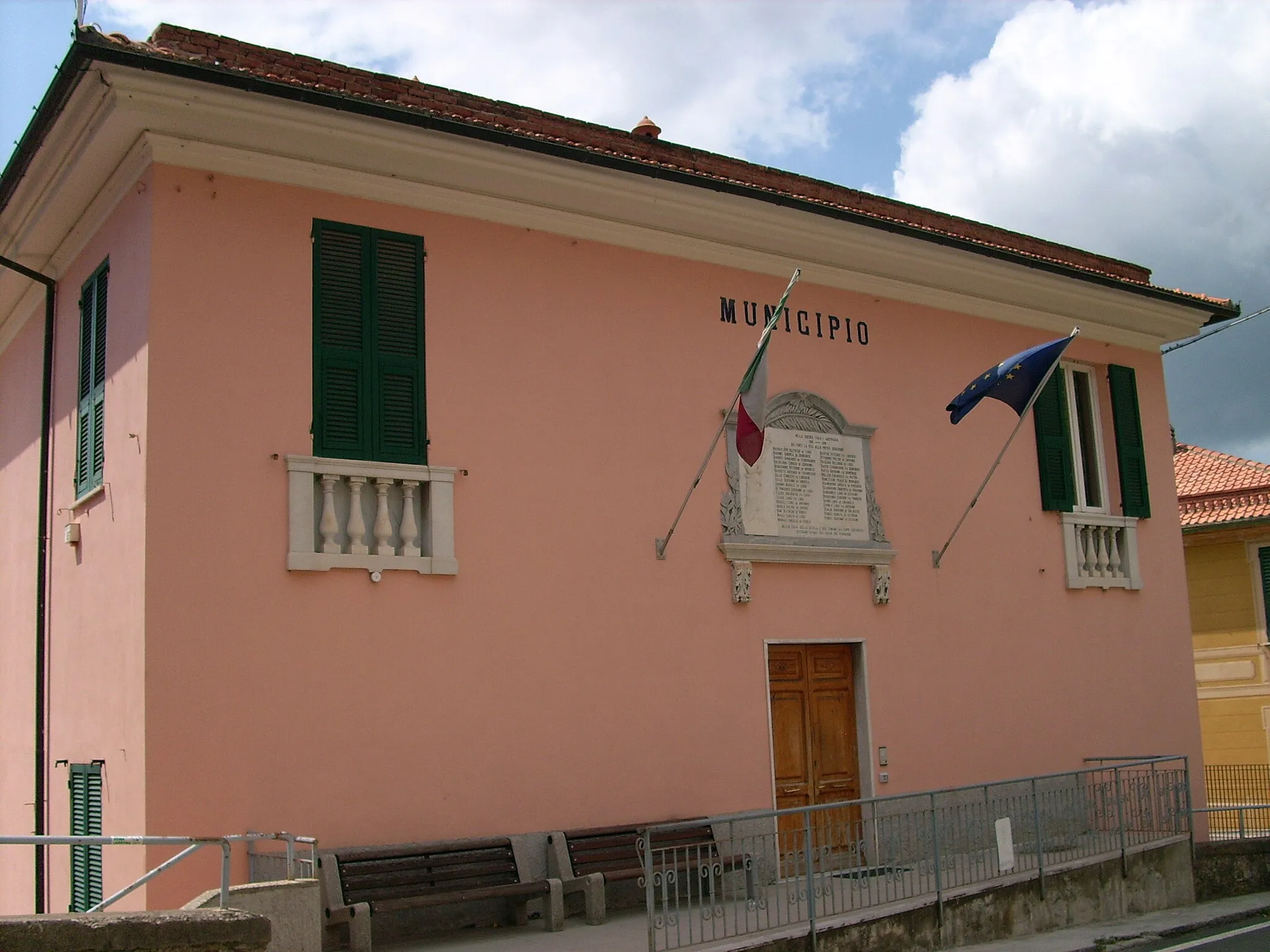 Photo showing: Municipio di Castiglione Chiavarese, Liguria, Italia