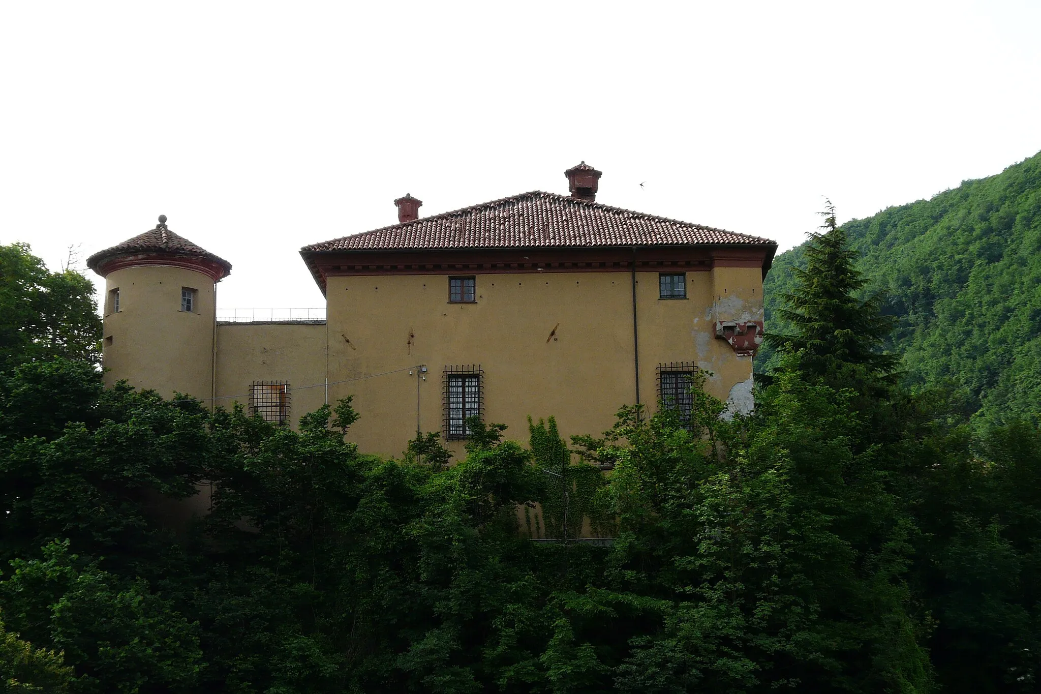 Photo showing: Castello Spinola-Mignacco ad Isola del Cantone, Liguria, Italia