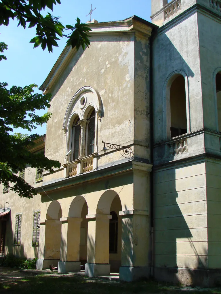 Photo showing: The church of San Romolo, facade