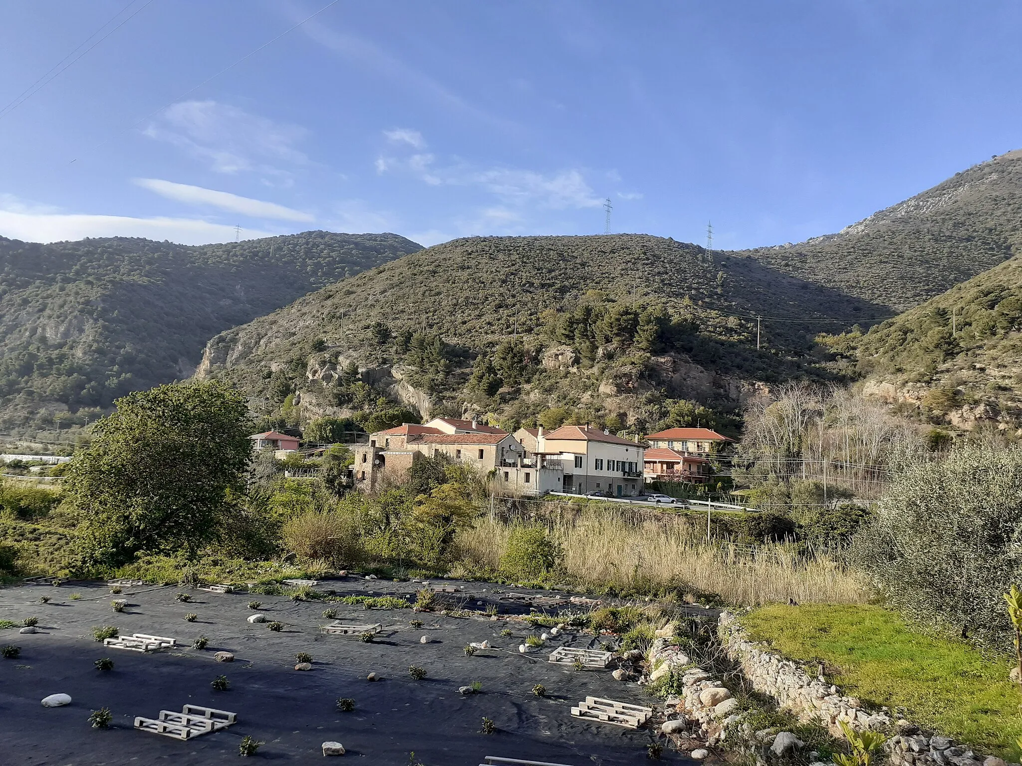 Photo showing: Cixan, panu(r)àmma da lucalitài da Begüdda, vista daa Stràdda Delaûtra.