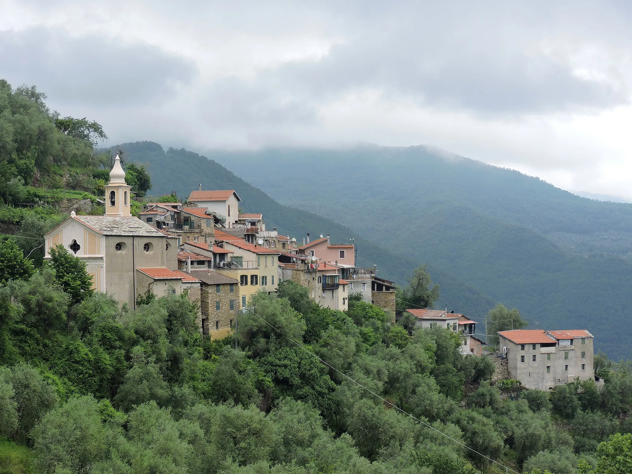 Photo showing: Calderara (Pieve di Teco, IM, Italy)
