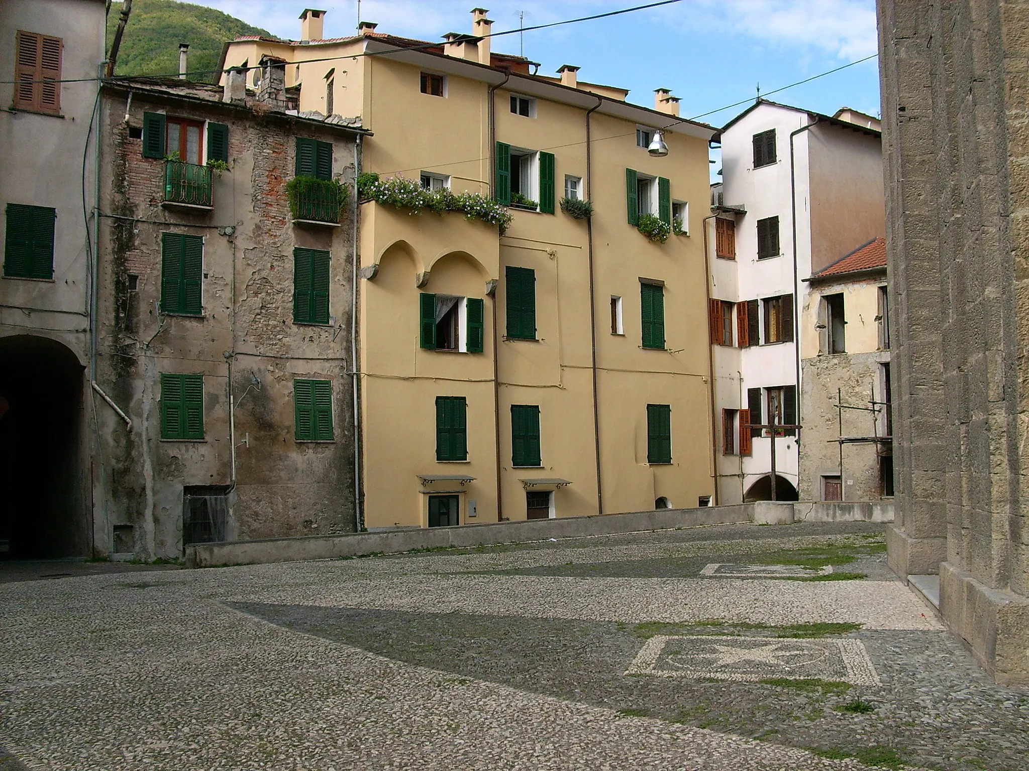 Photo showing: Centro storico di Pieve di Teco, Liguria, Italia