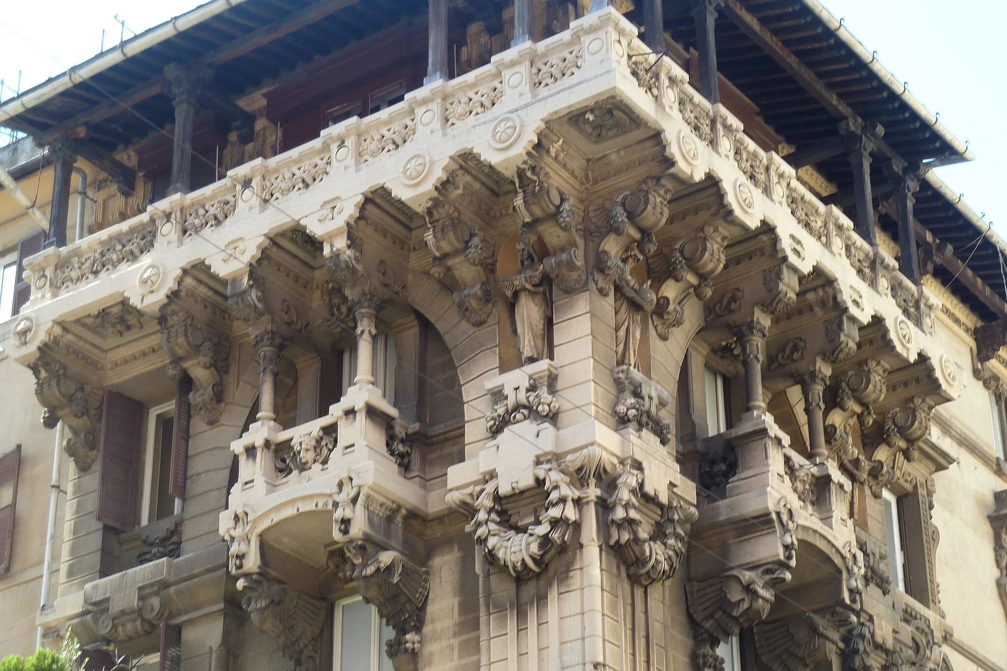 Photo showing: Palazzo Zuccarino, in via Maragliano 2, Genova. By https://www.flickr.com/photos/villagehero/