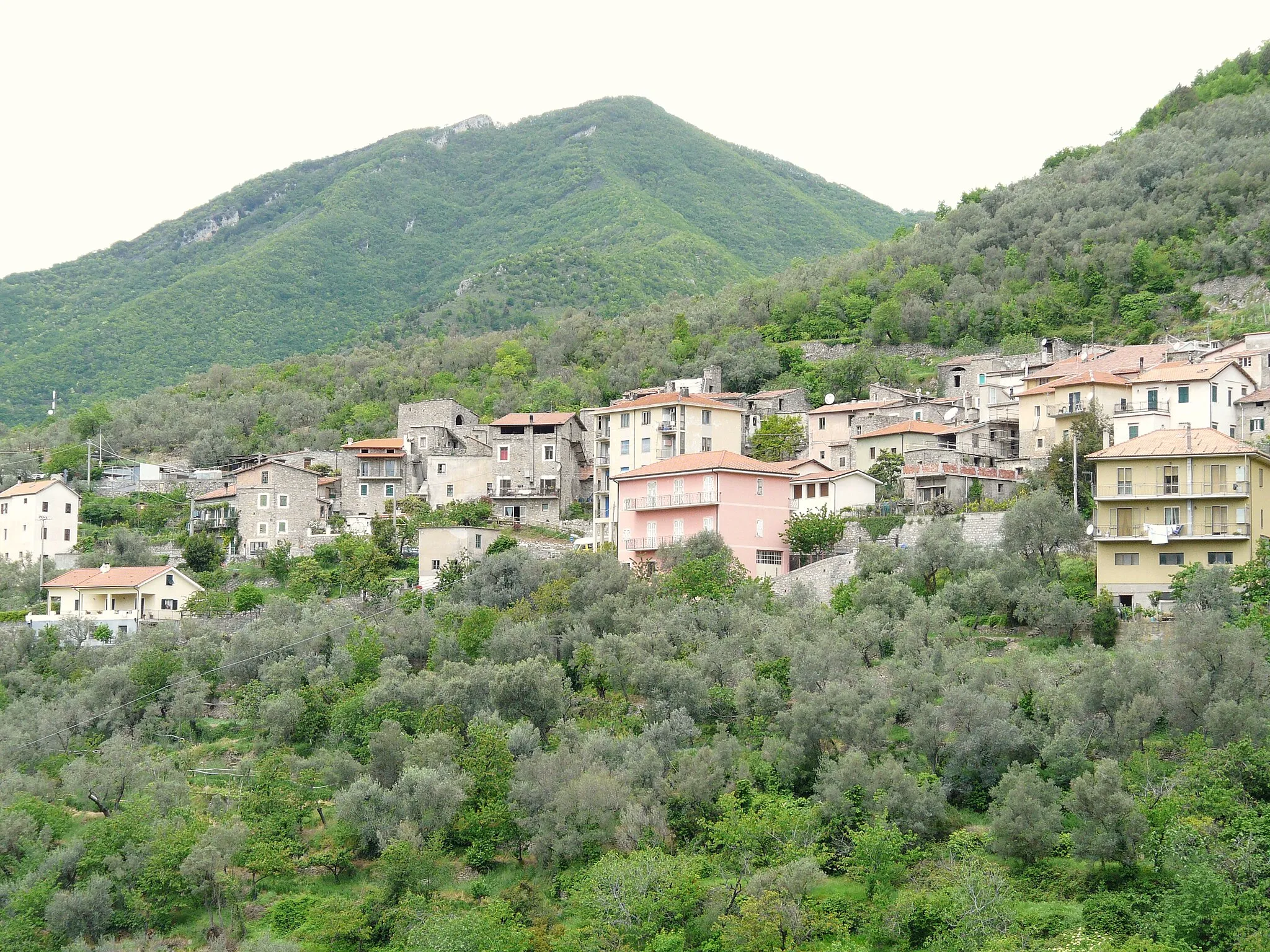 Photo showing: Panorama del Comune di Castelbianco, Liguria, Italia