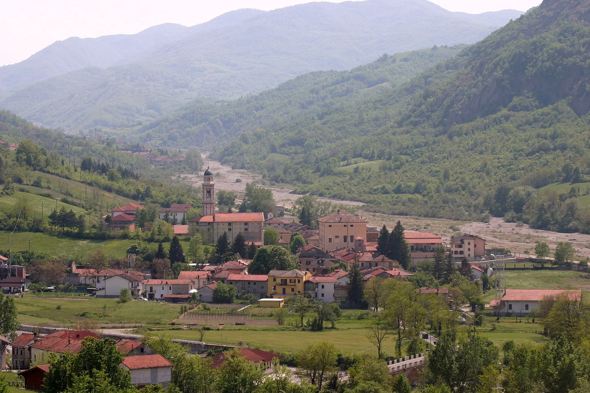 Photo showing: Rocchetta Ligure in val Borbera