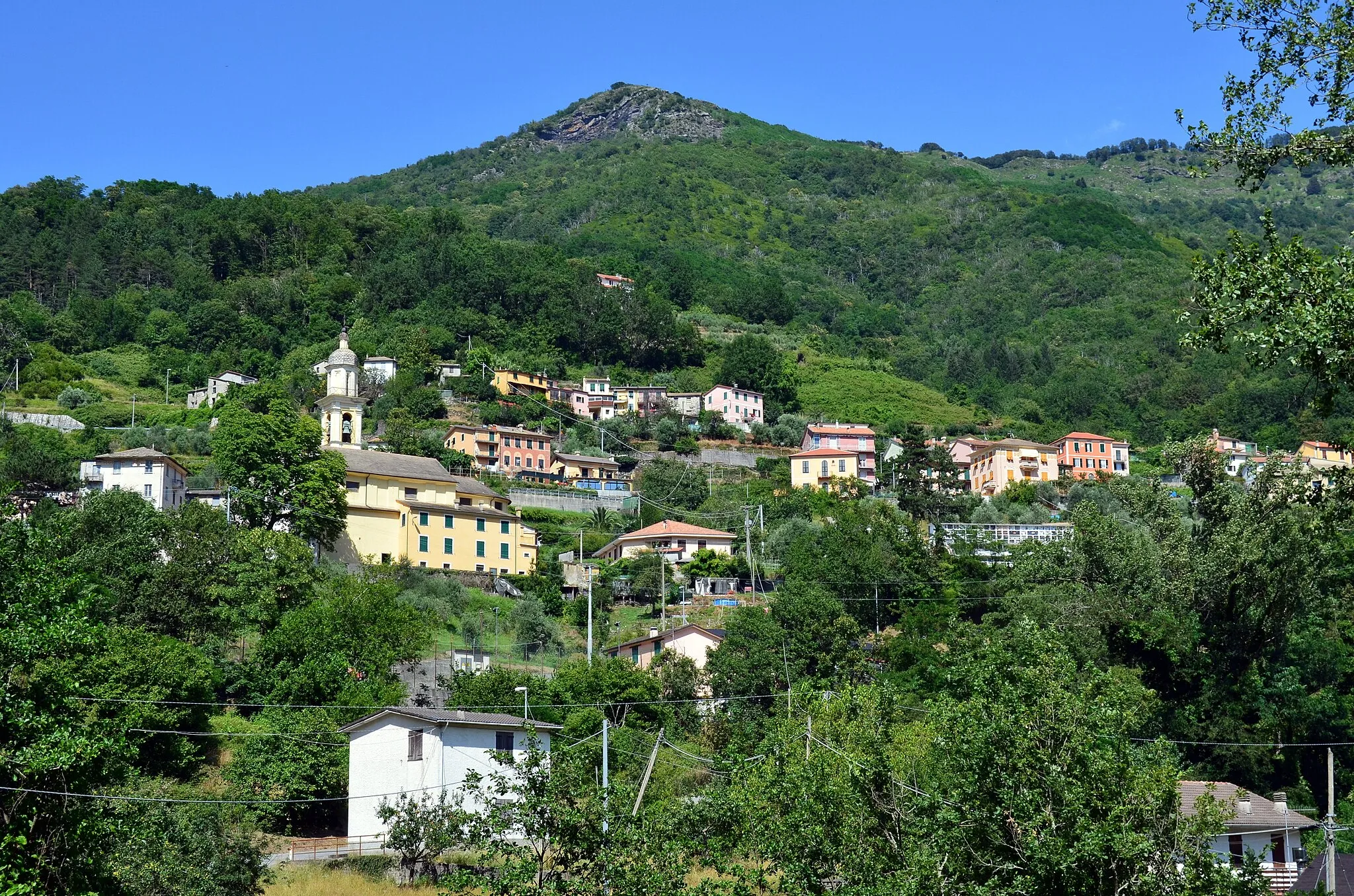 Photo showing: Panorama di Neirone, Liguria, Italia