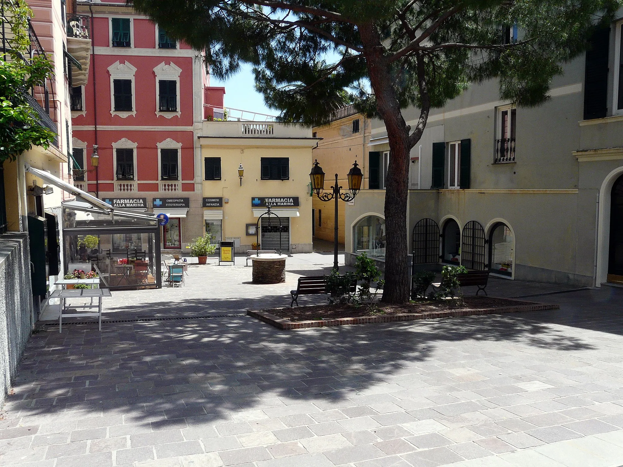 Photo showing: Centro storico di Arenzano, Liguria, Italia