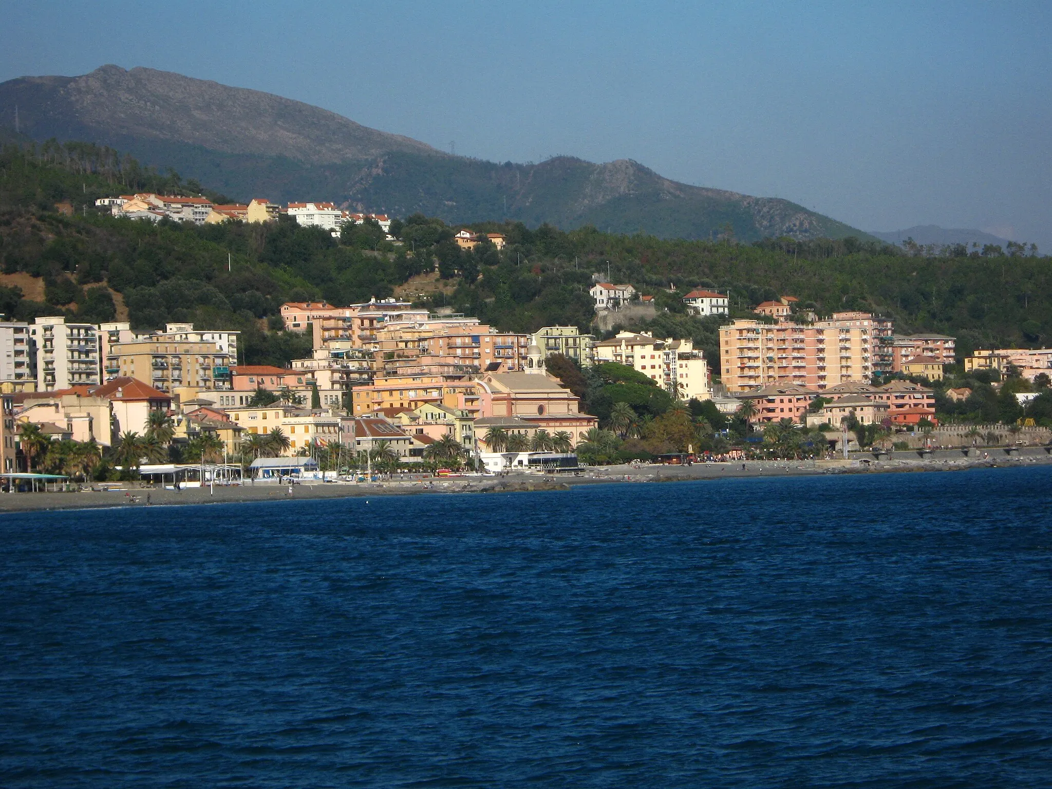 Photo showing: Cogoleto vista dal mare.