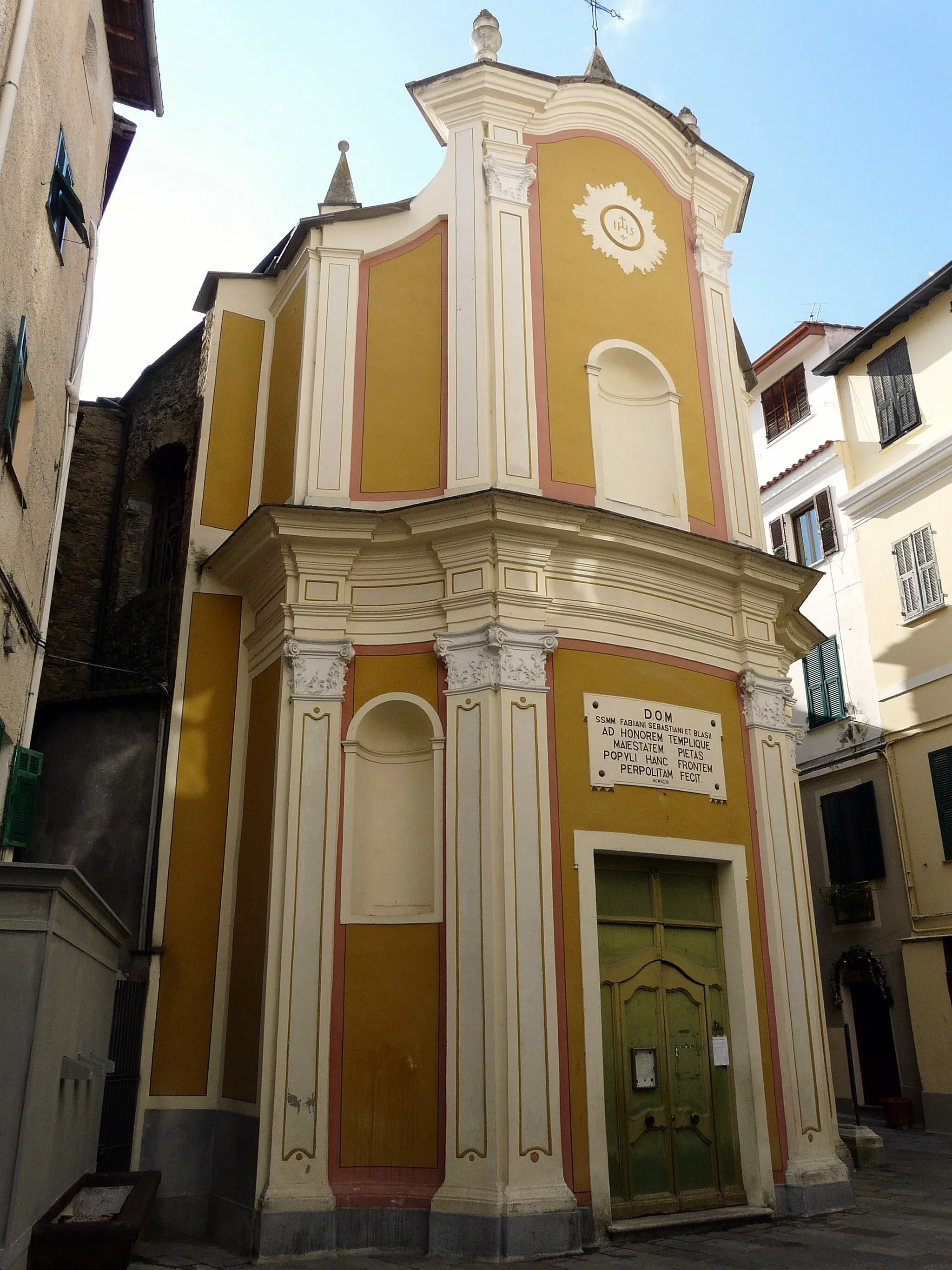 Photo showing: Chiesa dei Santi Fabiano, Sebastiano e Biagio, San Biagio della Cima, Liguria, Italia