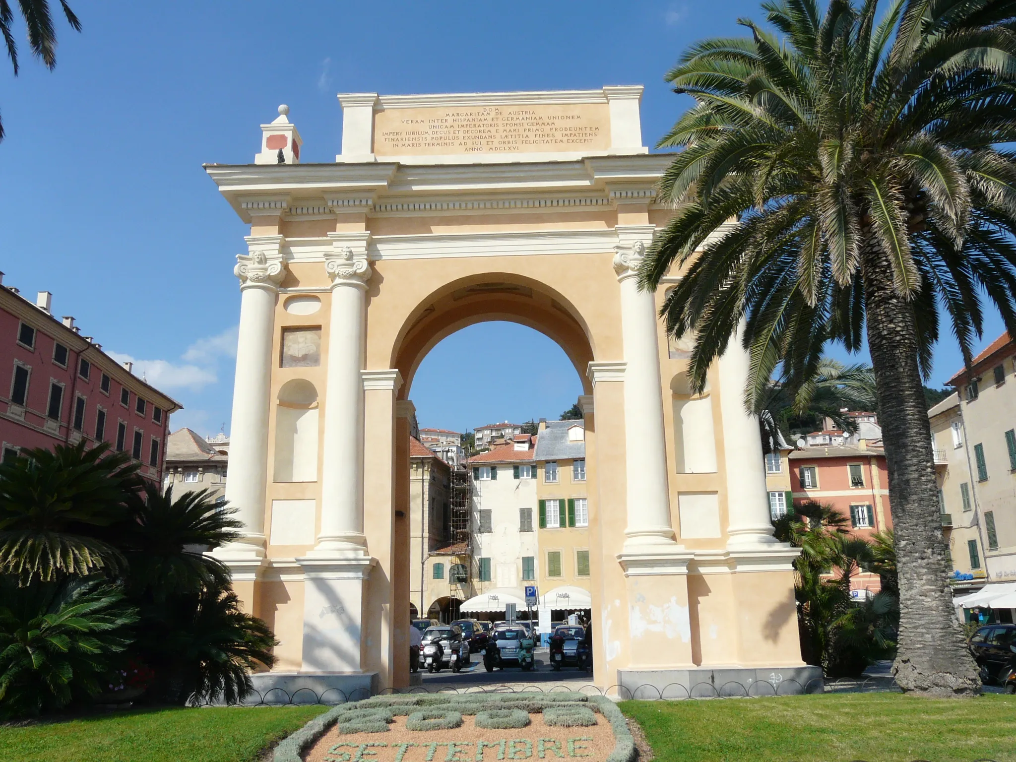 Photo showing: Arco alla duchessa Margherita d'Austria presso Finale Ligure, Liguria, Italia