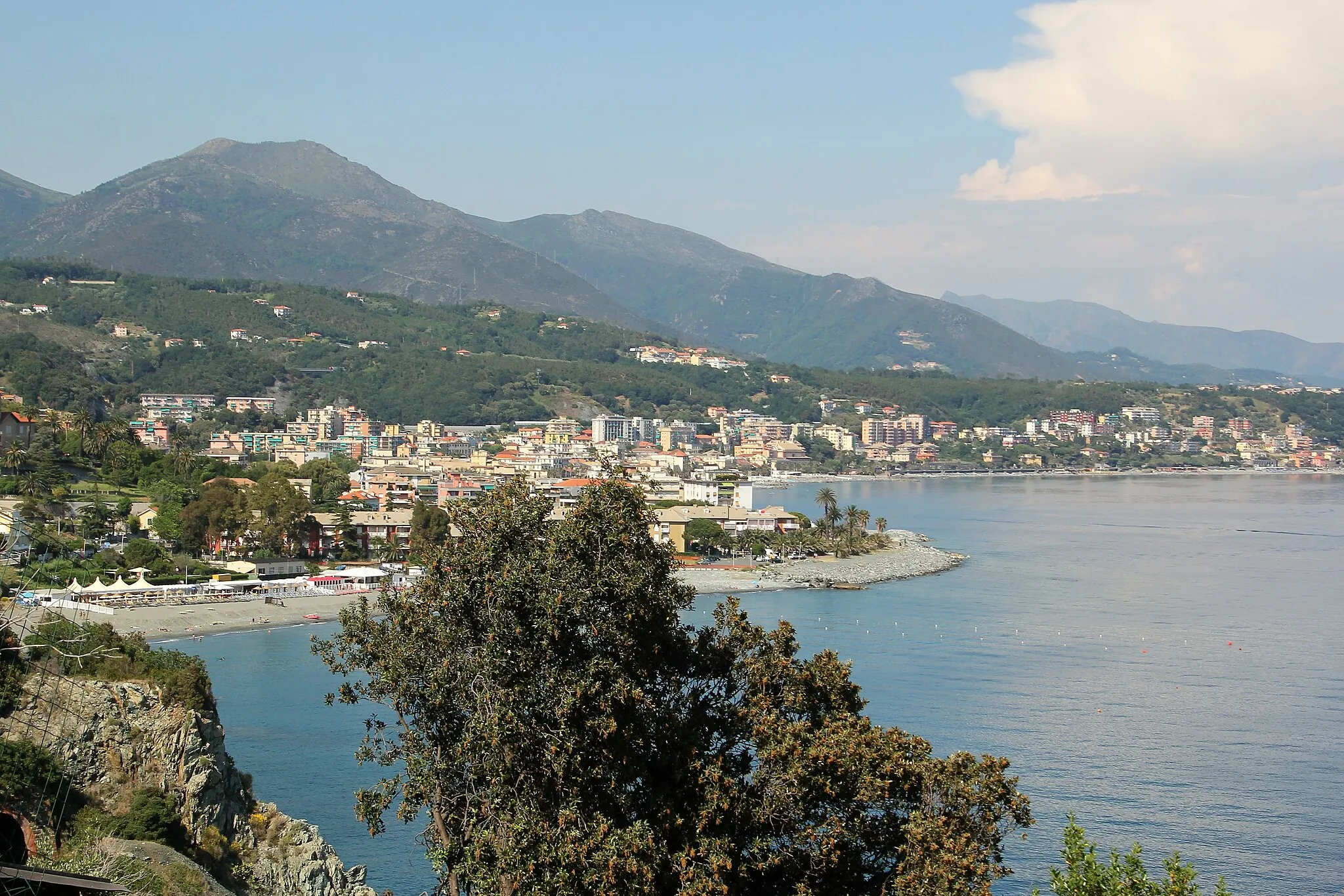 Photo showing: Varazze, panorama