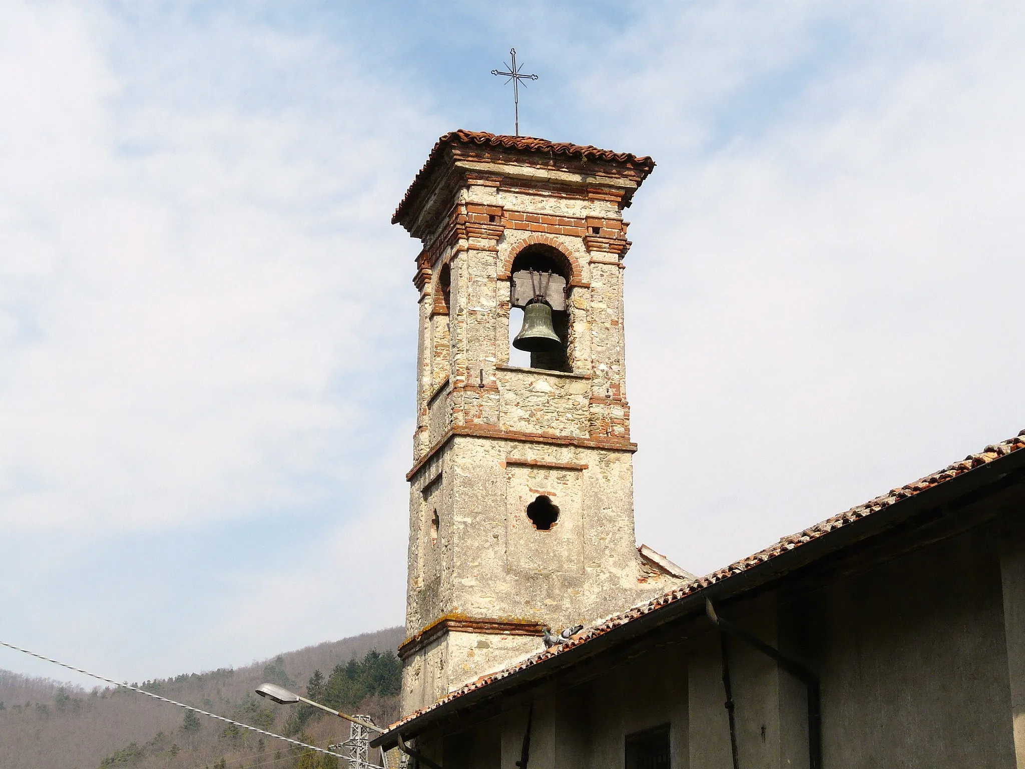 Photo showing: Il campanile dell'oratorio della Madonna della Neve, Mallare, Liguria, Italia