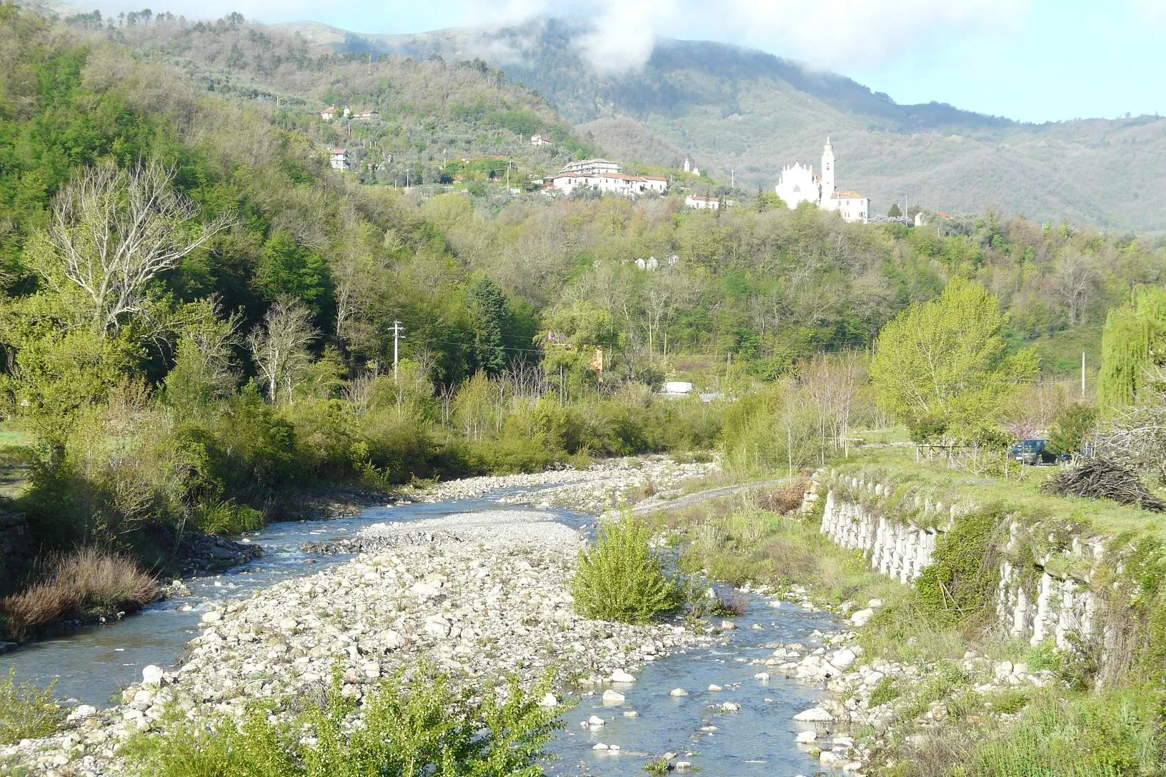 Photo showing: Chiesa dei S.S. Vincenzo e Anastasio, Stellanello, Liguria, Italia