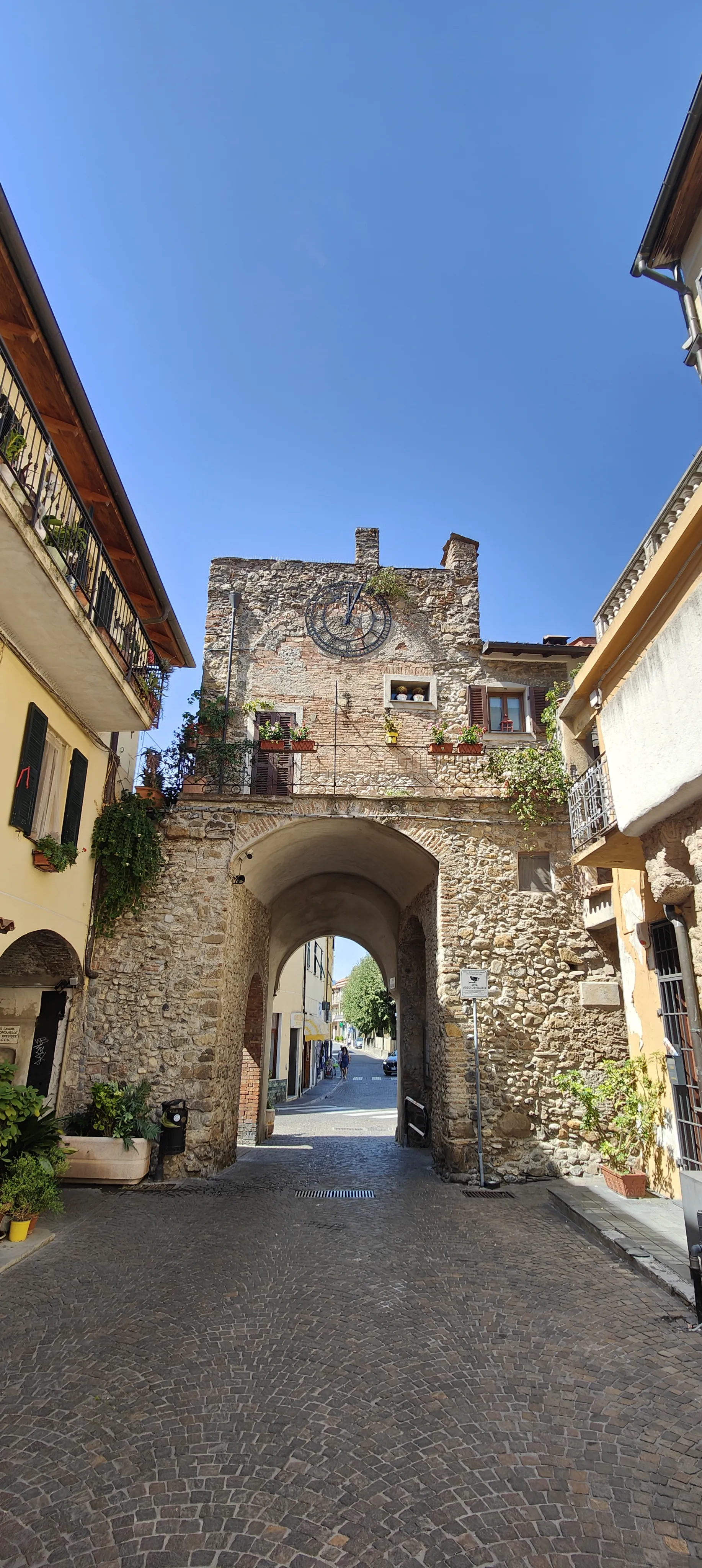 Photo showing: Mura e torri di Villanova d'Albenga, Liguria, Italia