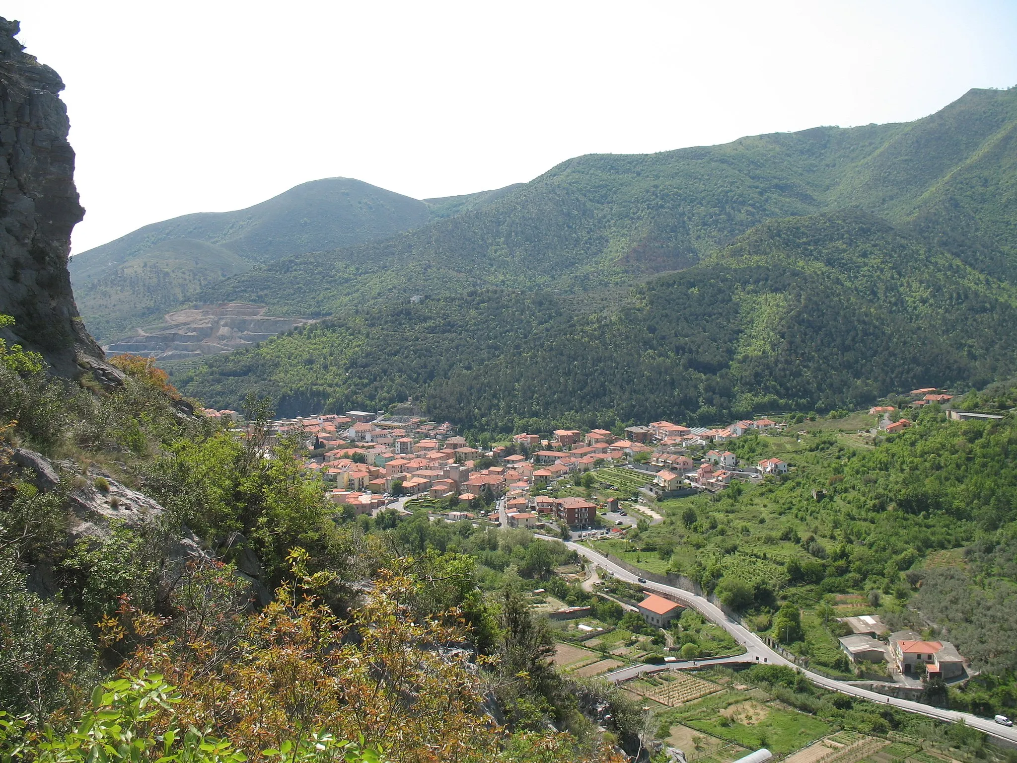 Photo showing: Val Varatella, a Toirano, Savona, Liguria, Italia
