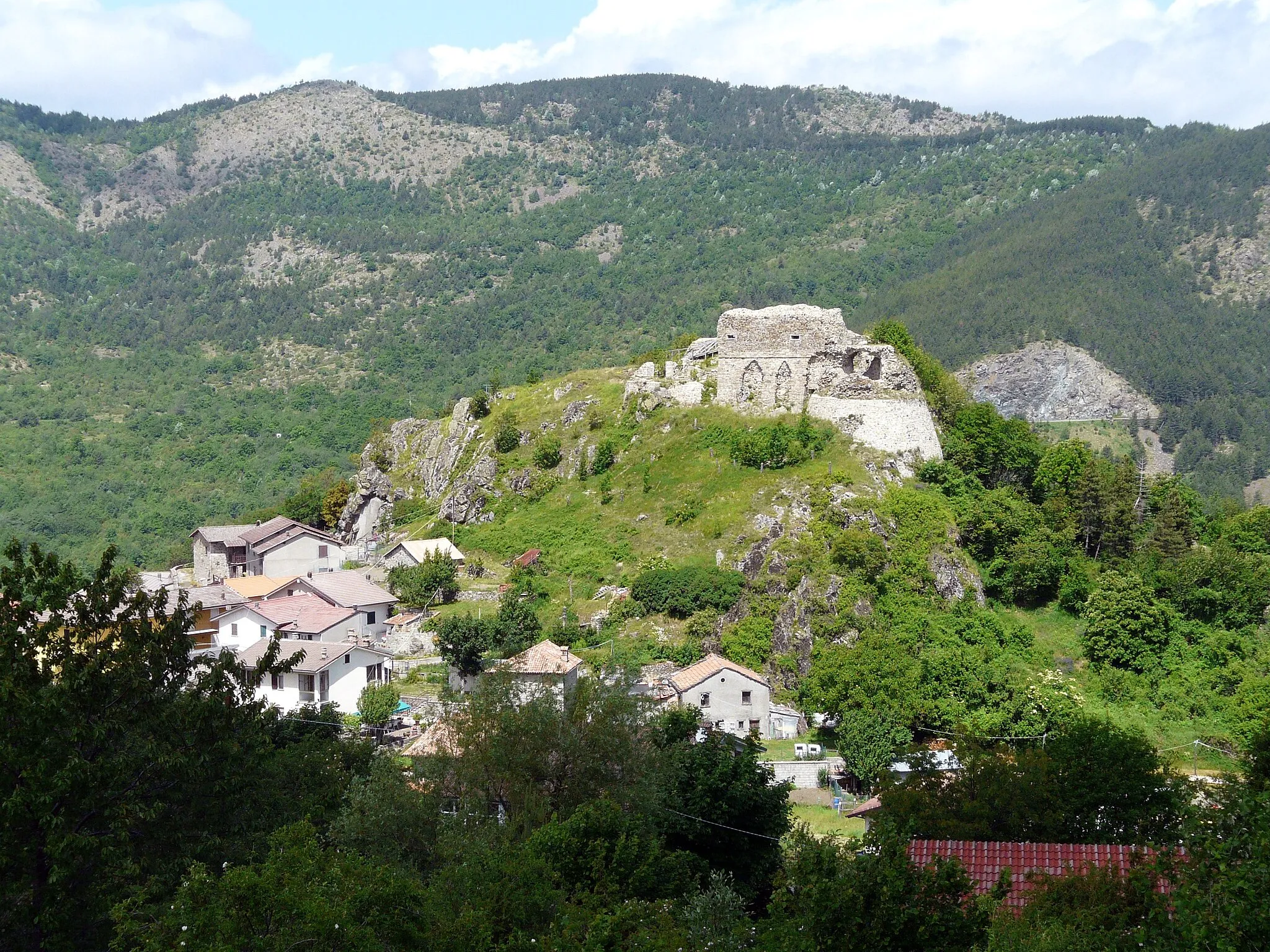 Photo showing: Panorama di Cariseto, Cerignale, Emilia-Romagna, Italia