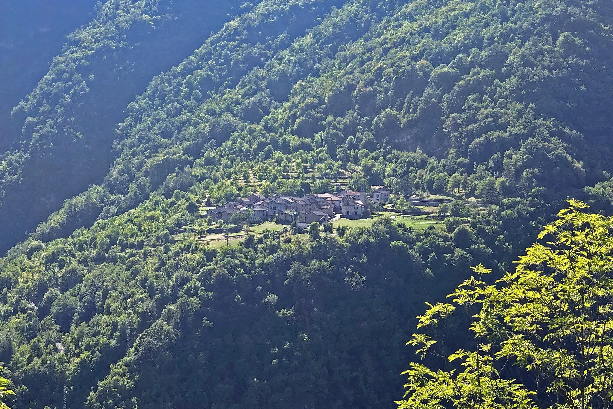 Photo showing: Vista della frazione di Tartago del comune di Ottone (PC) - Italia.
