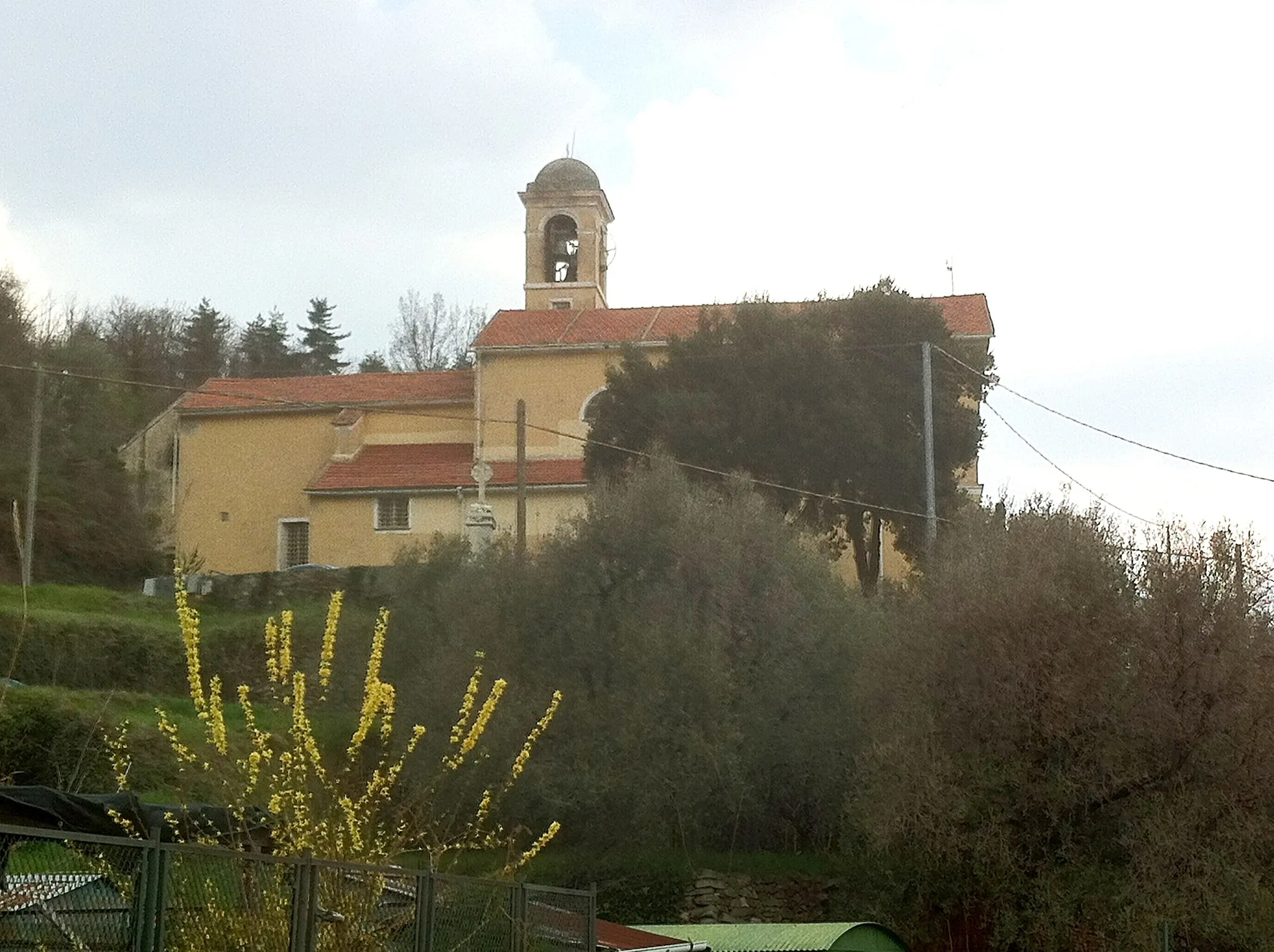 Photo showing: Chiesa di San Michele Arcangelo nella frazione di Montagna nel comune di Quiliano (Italy)