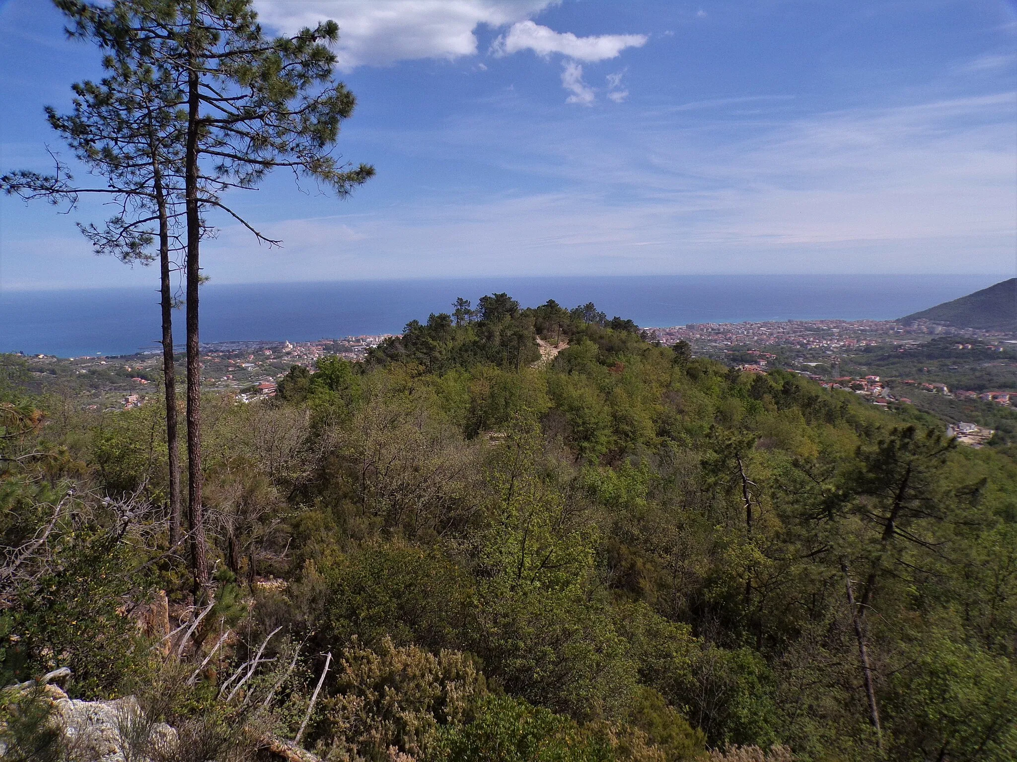 Photo showing: Boisàn: vìsta do Mónte Màrmi da-o stradón.