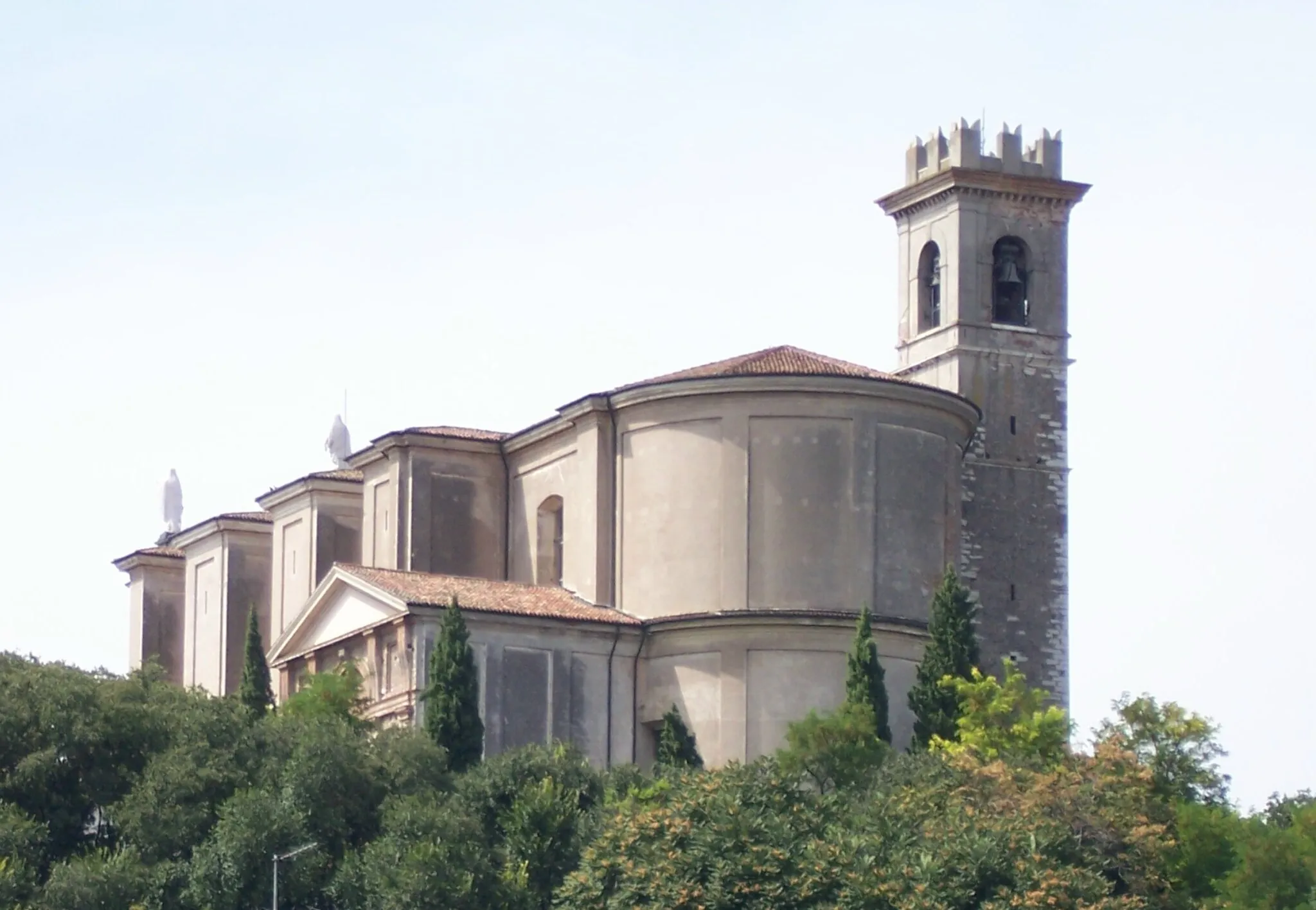 Photo showing: retro parrocchiale
