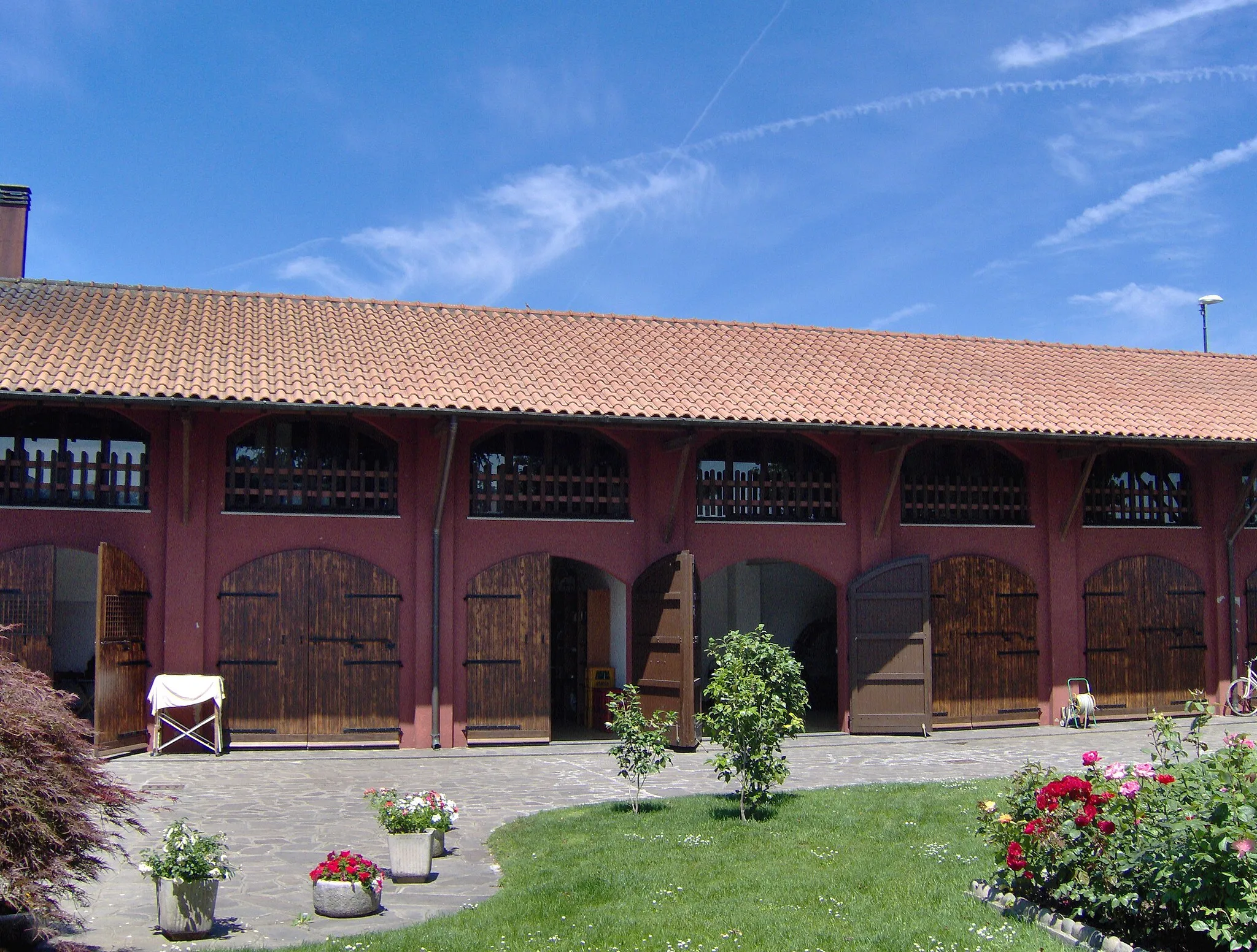 Photo showing: Cascina Guascona-stalle