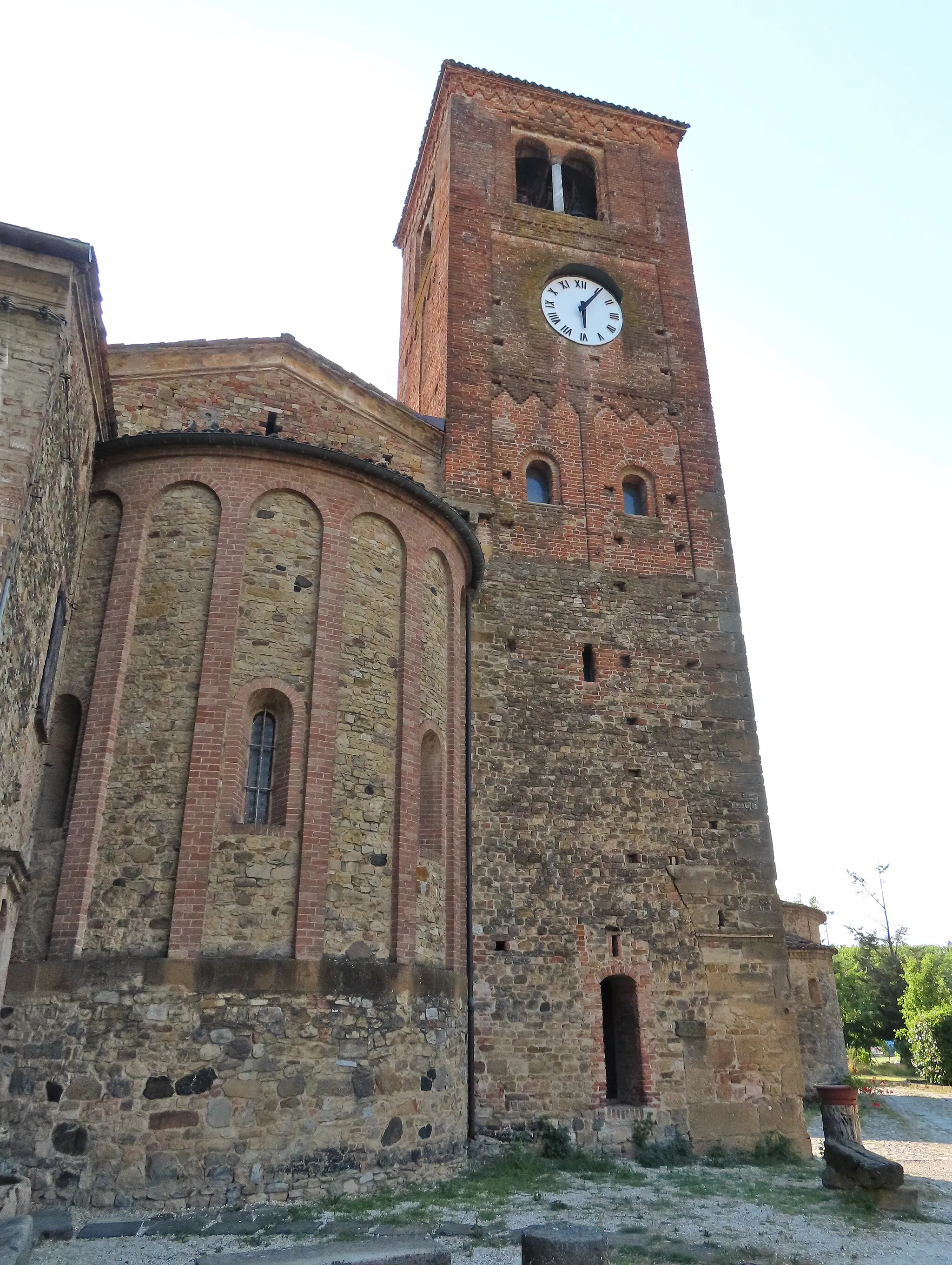 Photo showing: Abside e campanile della chiesa di San Giovanni