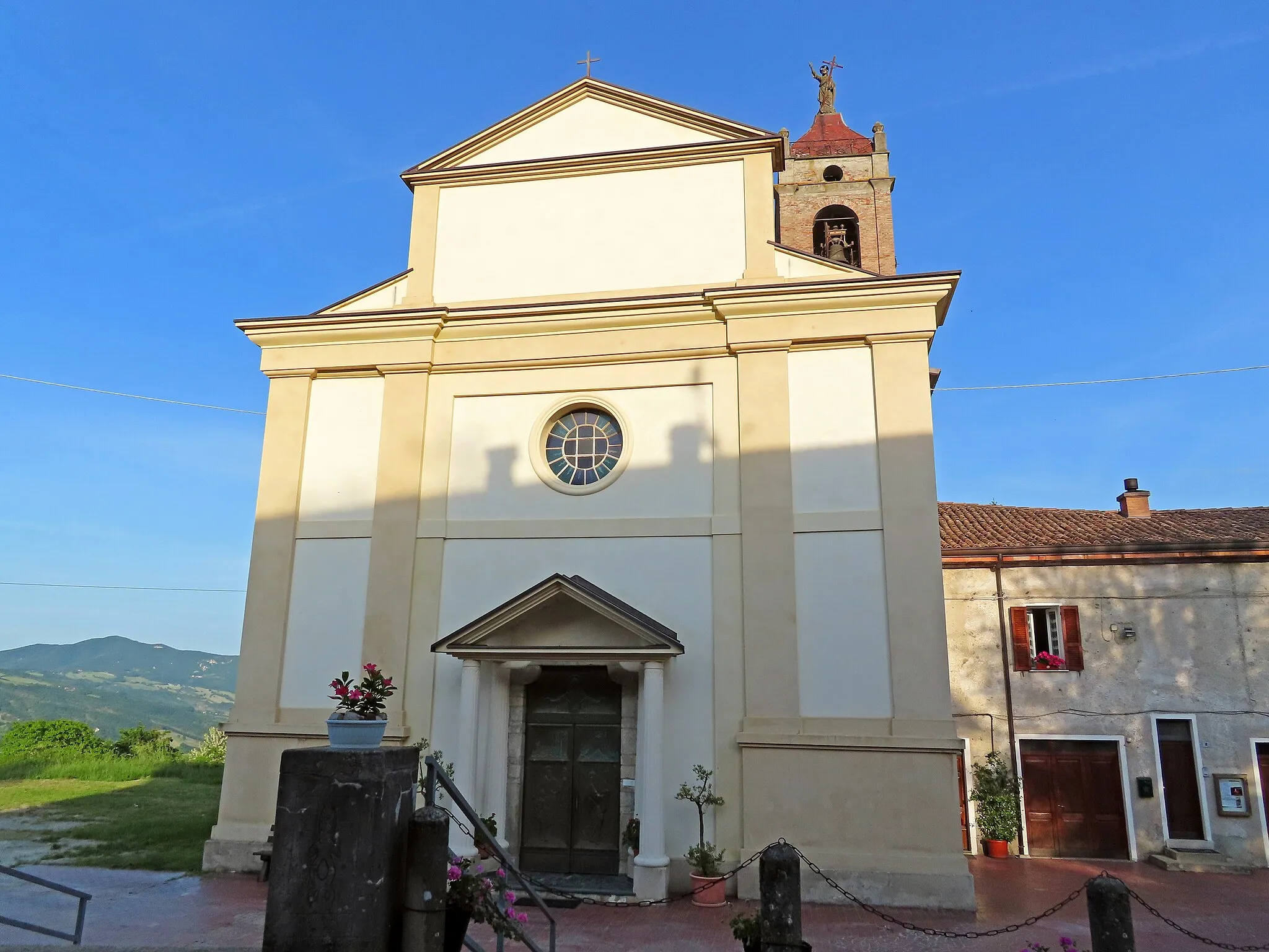 Photo showing: Facciata della chiesa di San Leonardo