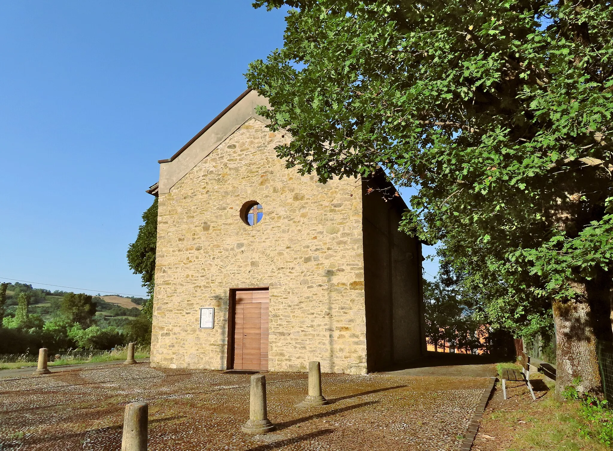 Photo showing: Facciata e lato sud dell'oratorio di San Rocco