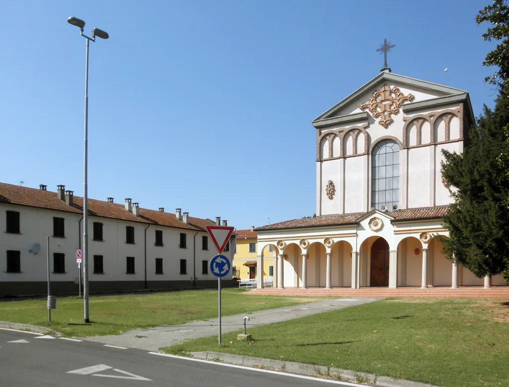 Photo showing: La piazza di Mirabello, fraz. di Senna Lodigiana